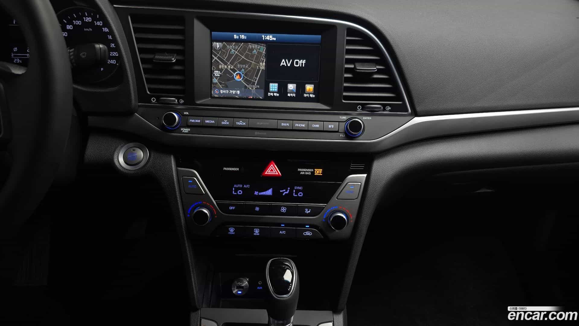 AVANTE Hyundai 2015.11-OPTION-018