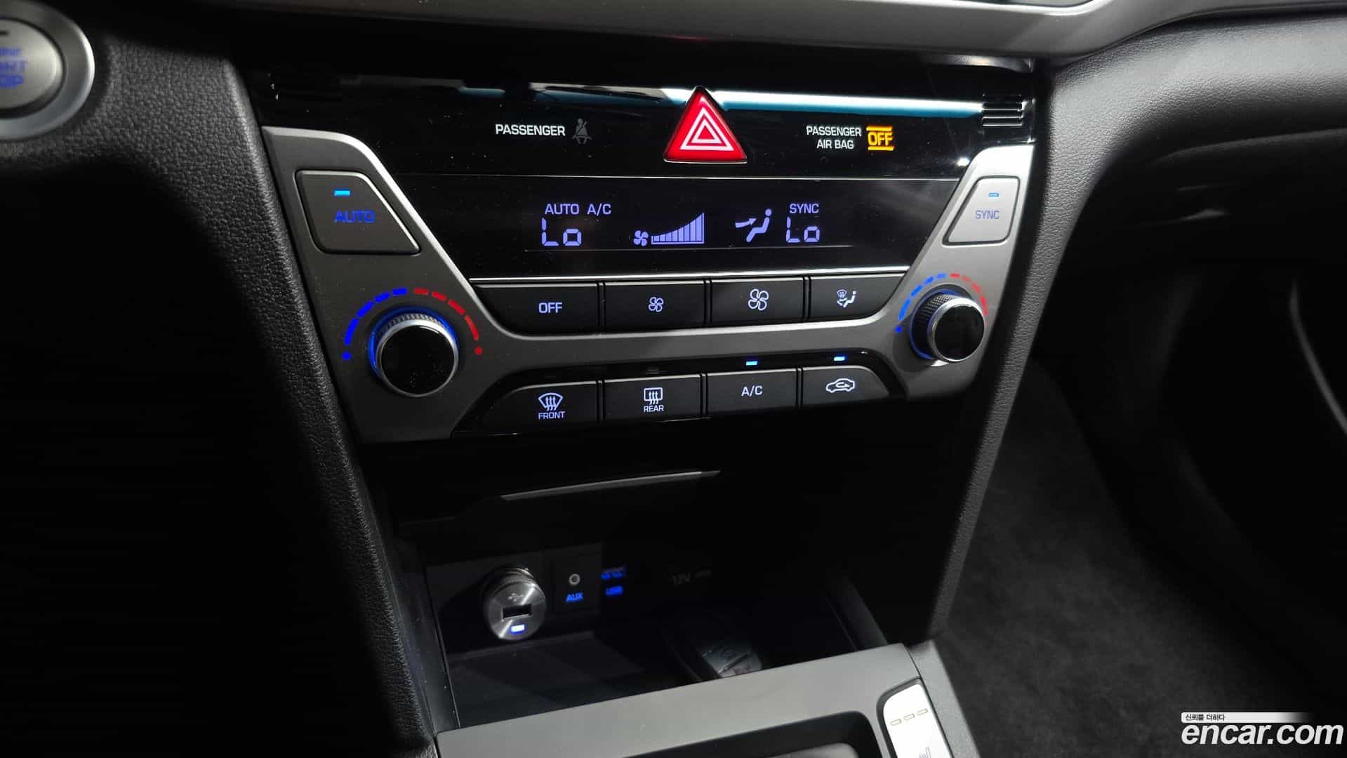AVANTE Hyundai 2015.11-OPTION-020