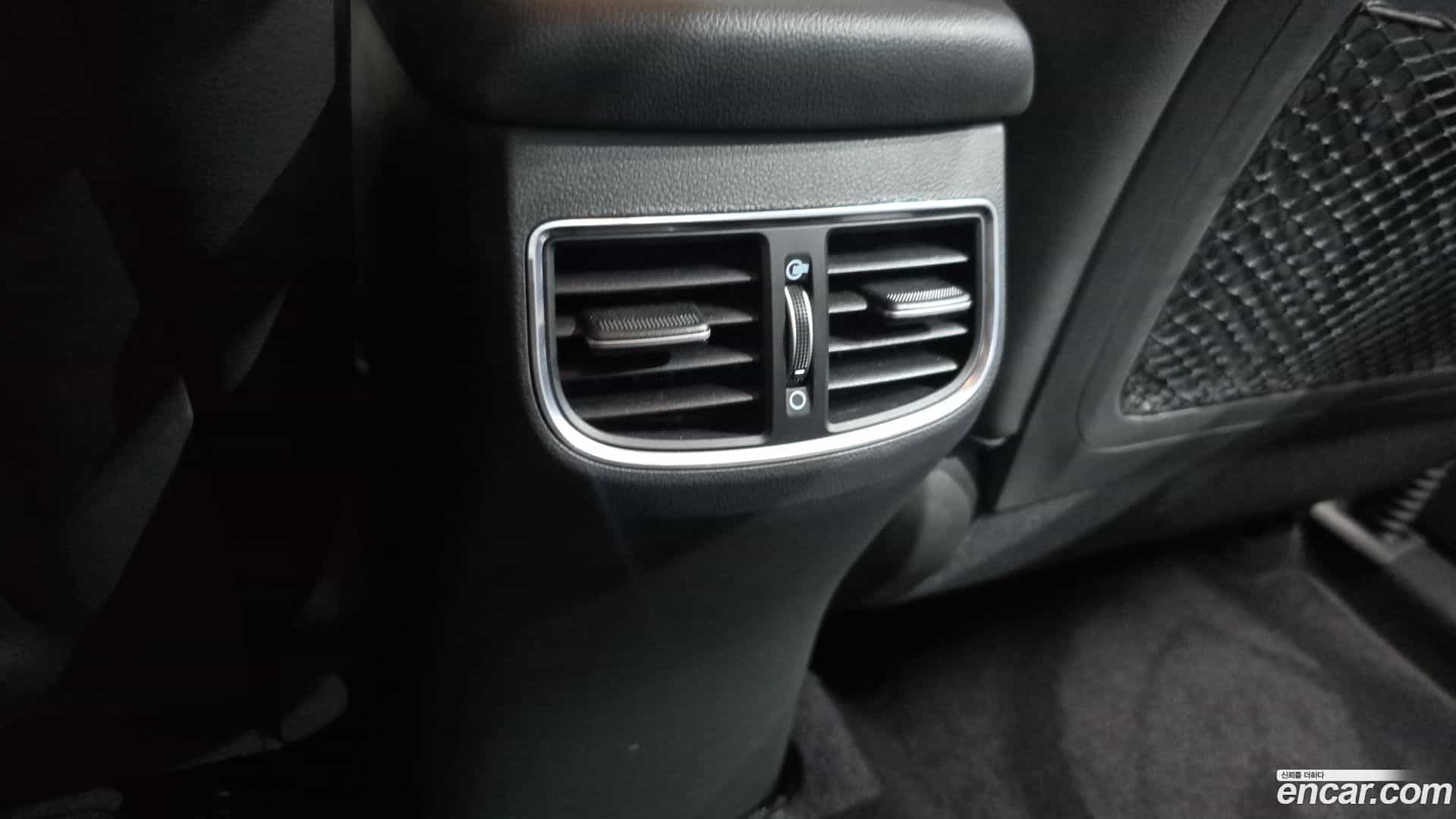 AVANTE Hyundai 2015.11-OPTION-023