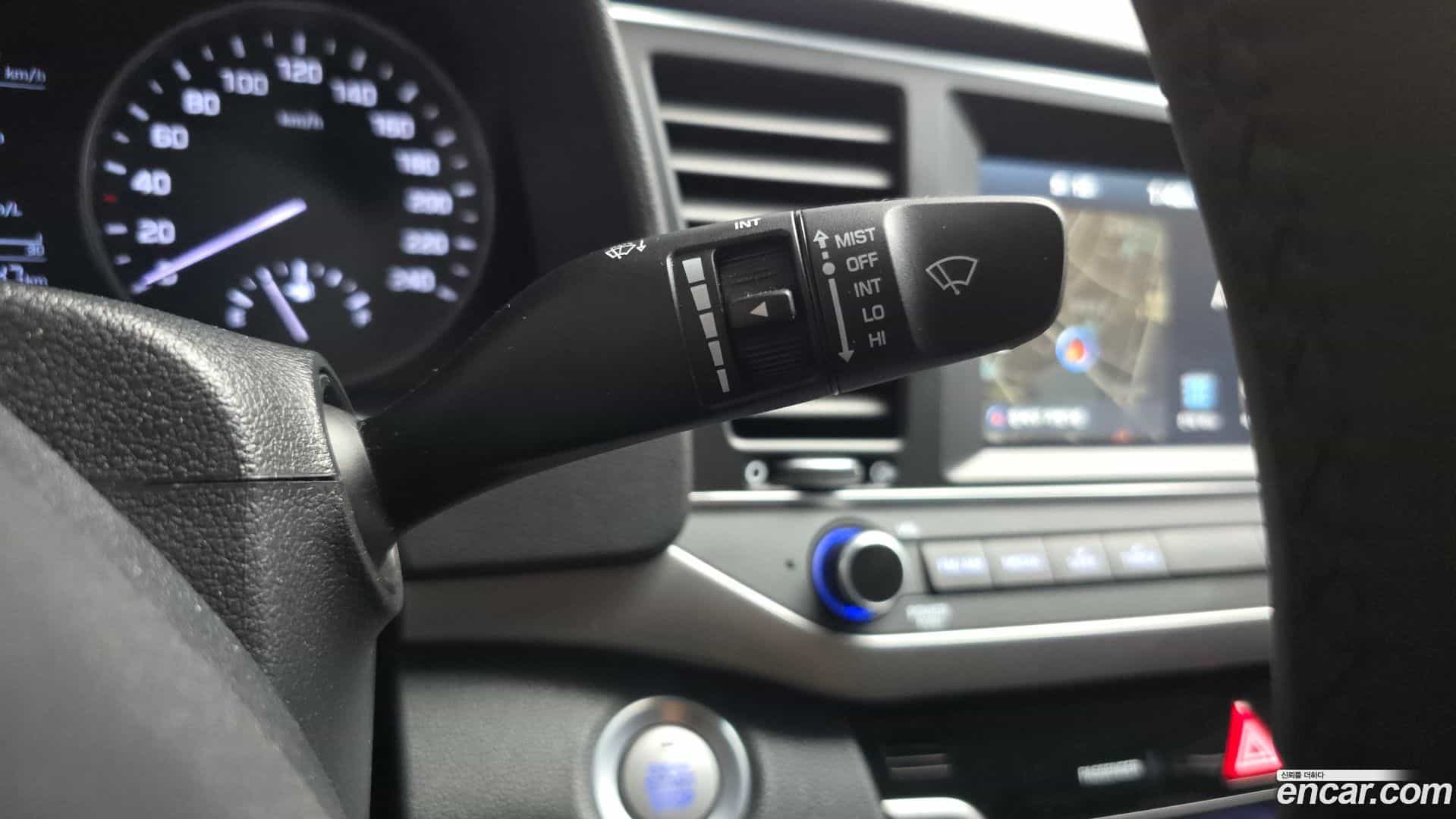 AVANTE Hyundai 2015.11-OPTION-042