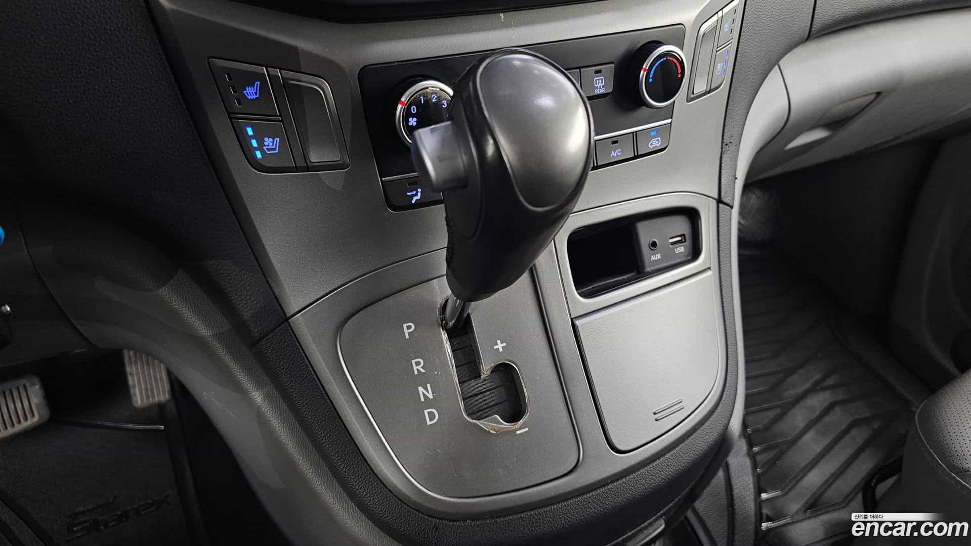 Starex Hyundai 2018.5-INNER-009