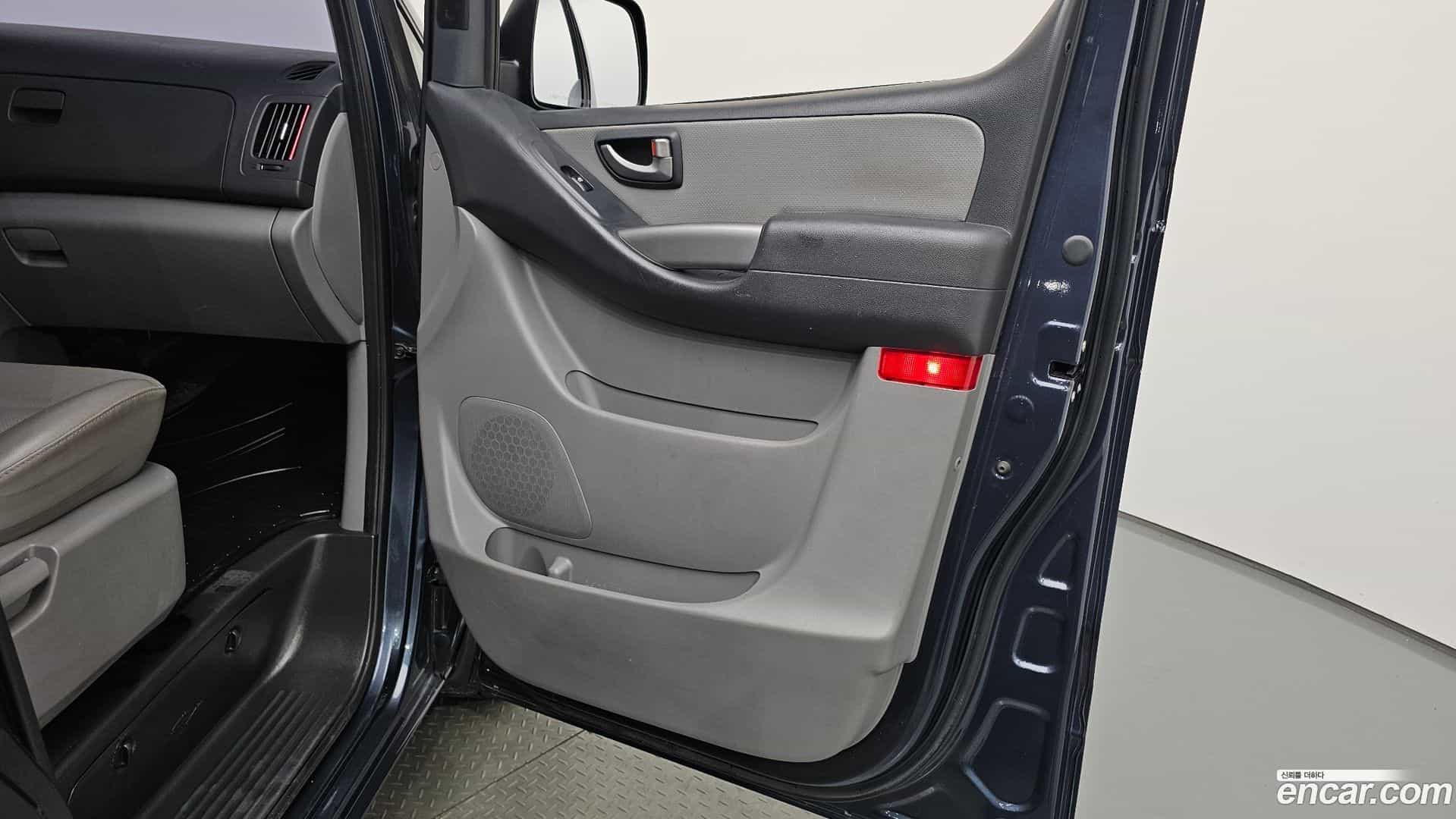 Starex Hyundai 2018.5-INNER-034