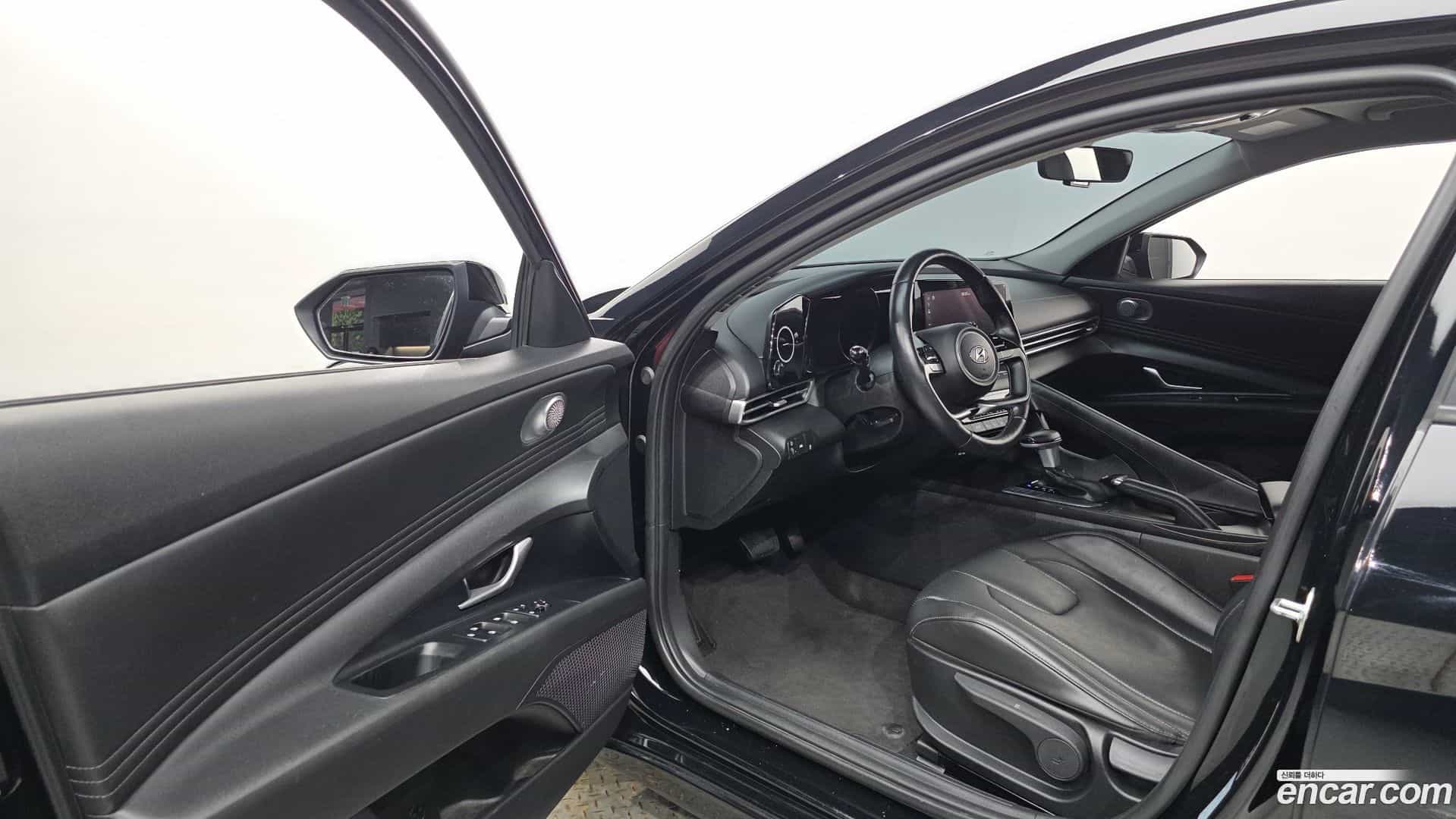 AVANTE Hyundai 2022.1-INNER-010