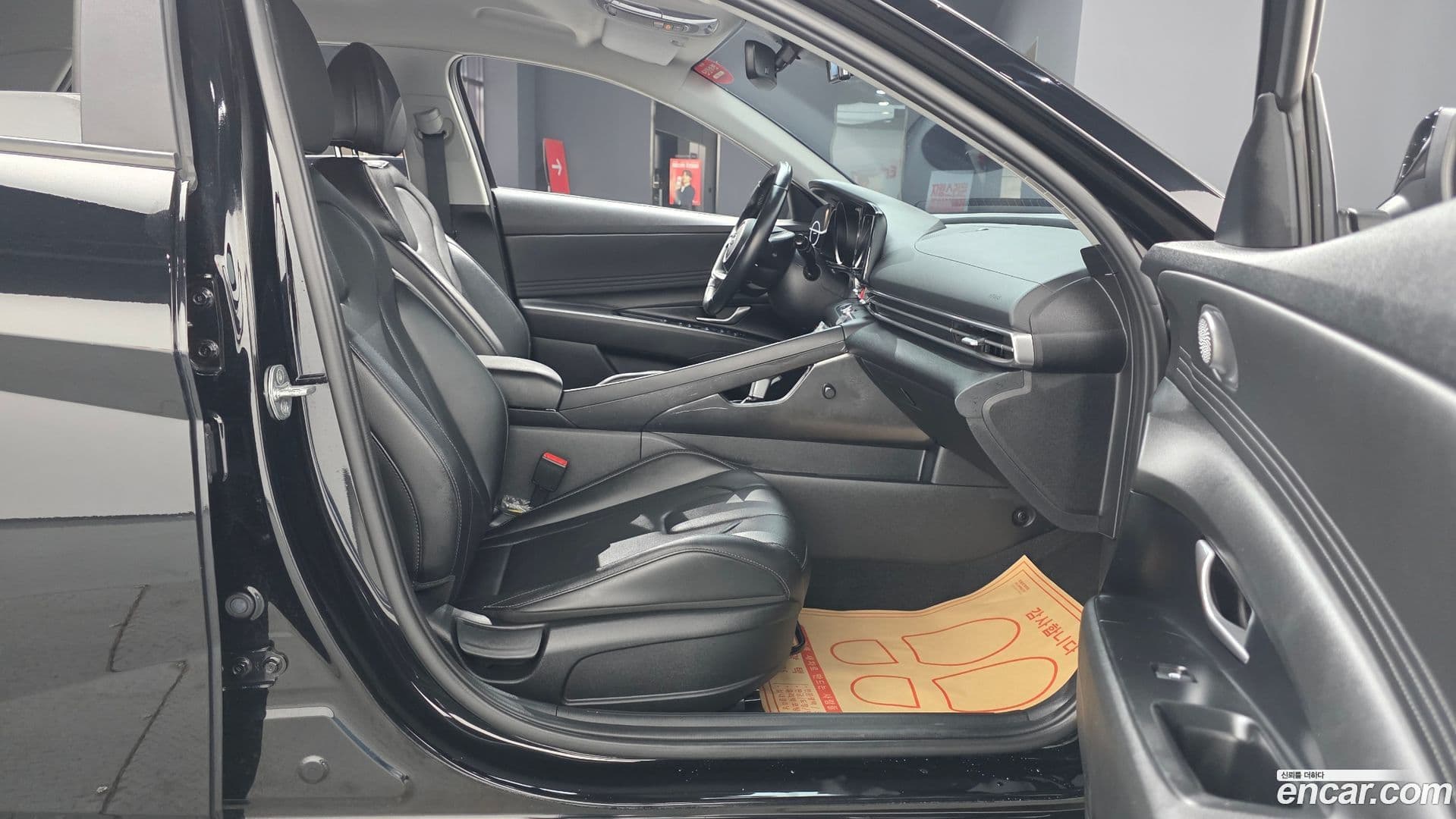 Main__Slider__Photo:AVANTE Hyundai 2022.1-10