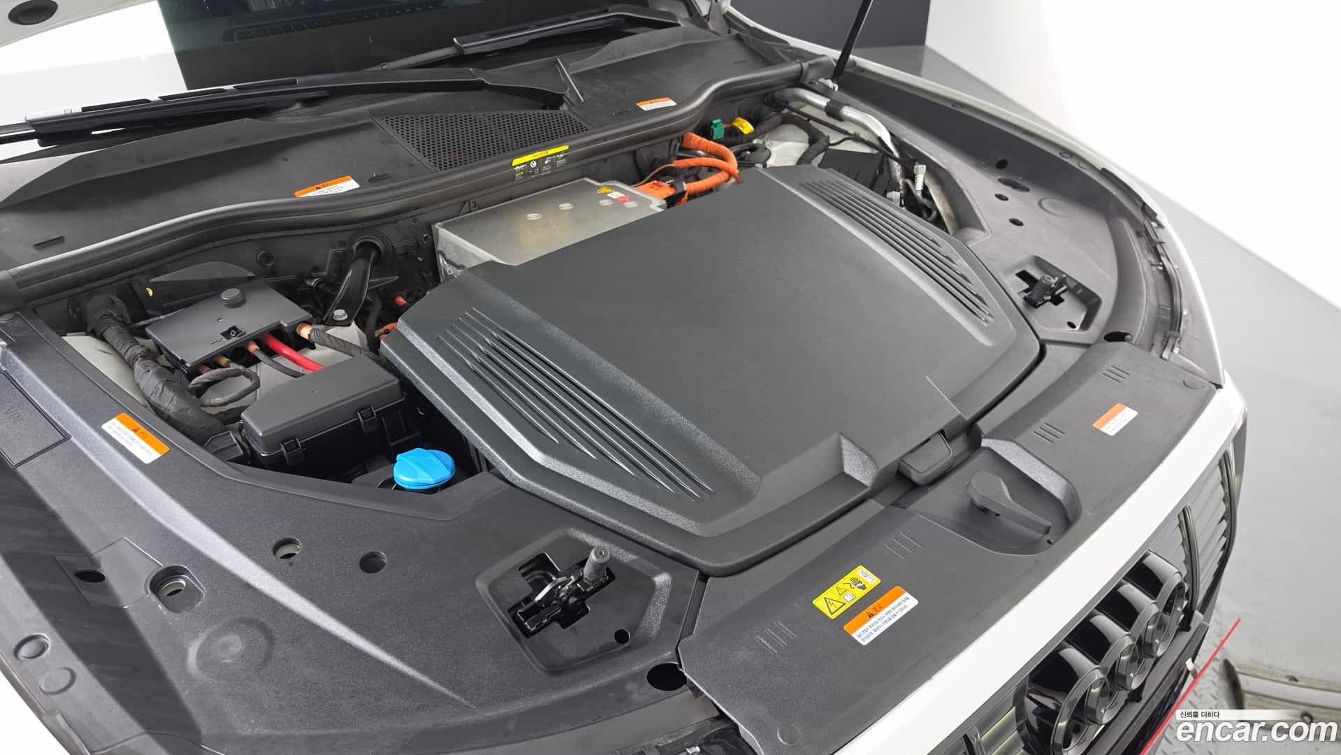 e-tron Audi 2021.11-OUTER-006
