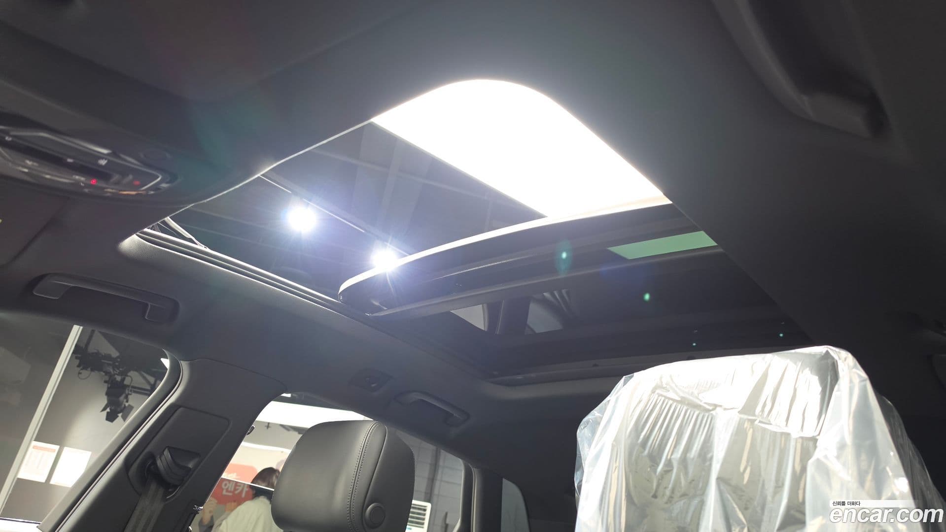 Main__Slider__Photo:e-tron Audi 2021.11-16