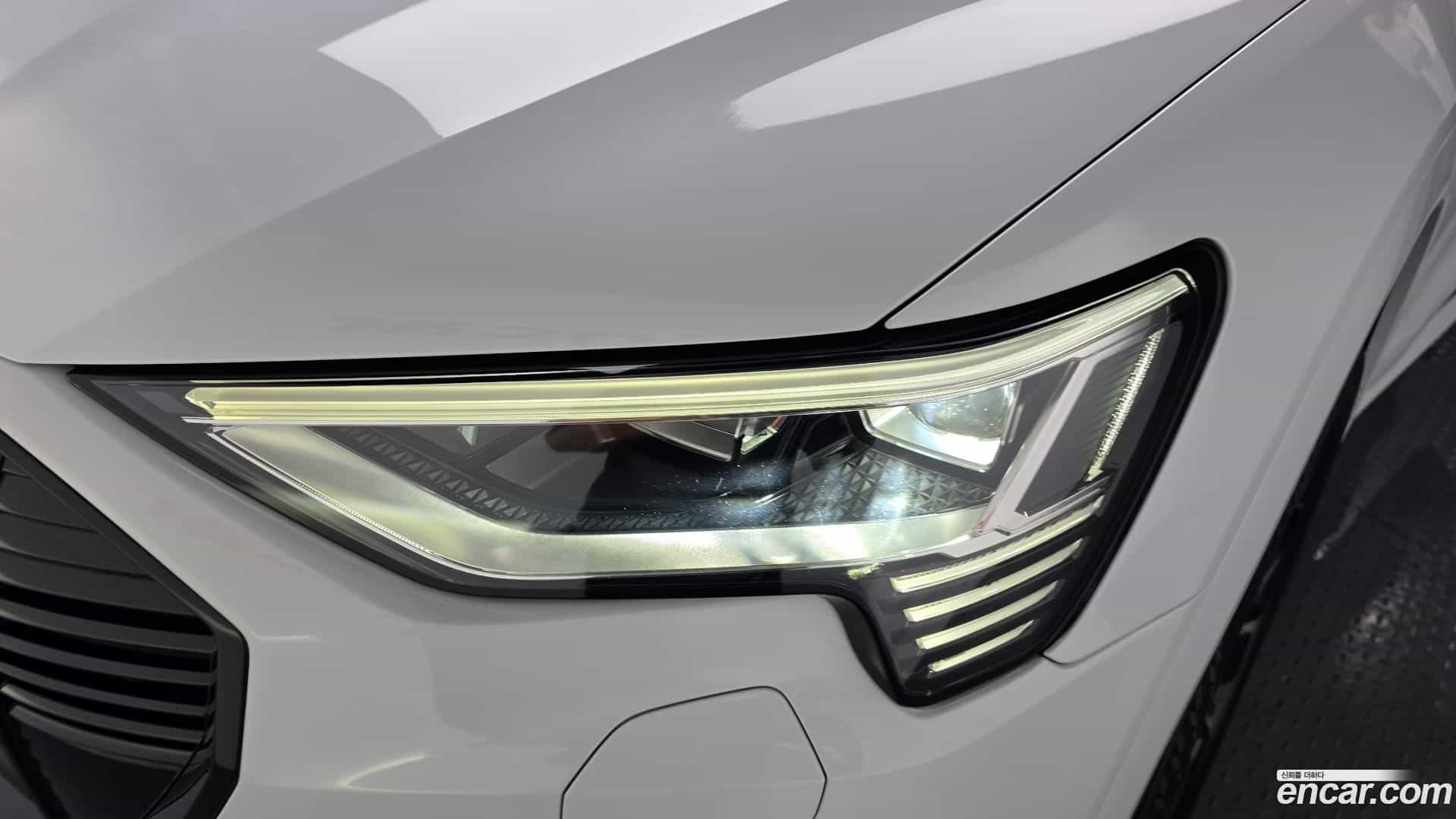 e-tron Audi 2021.11-OUTER-032