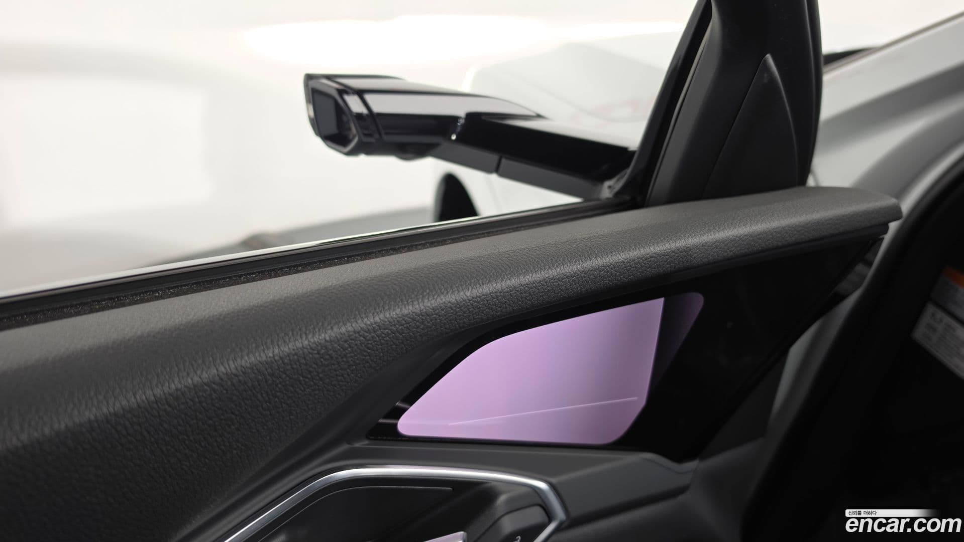 Main__Slider__Photo:e-tron Audi 2021.11-34