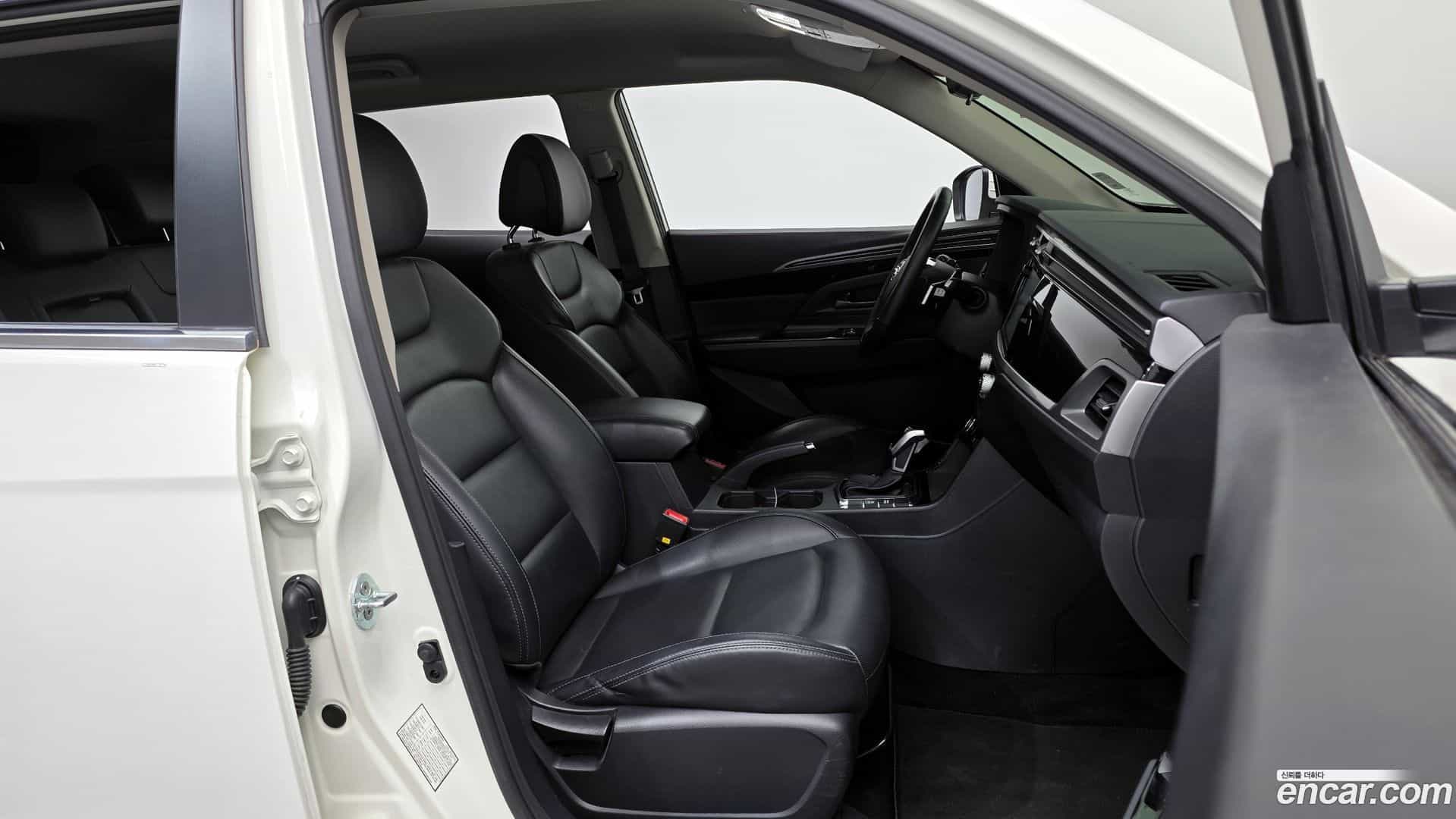 KORANDO KG Mobility 2021.6-INNER-036