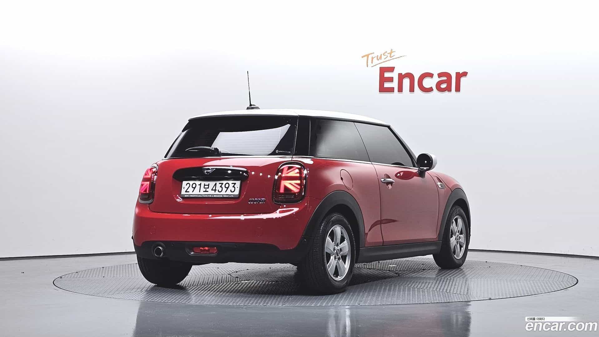 Cooper Mini 2020.5-OUTER-002