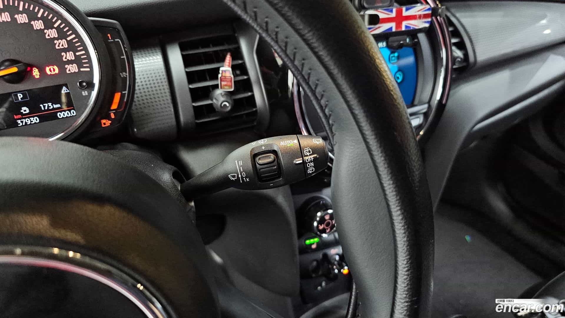 Cooper Mini 2020.5-OPTION-021