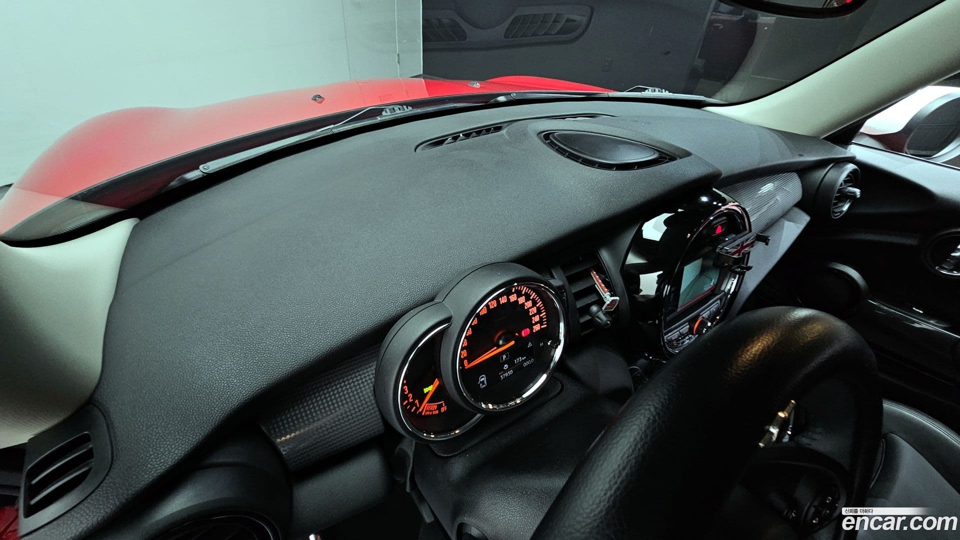 Main__Slider__Photo:Cooper Mini 2020.5-18