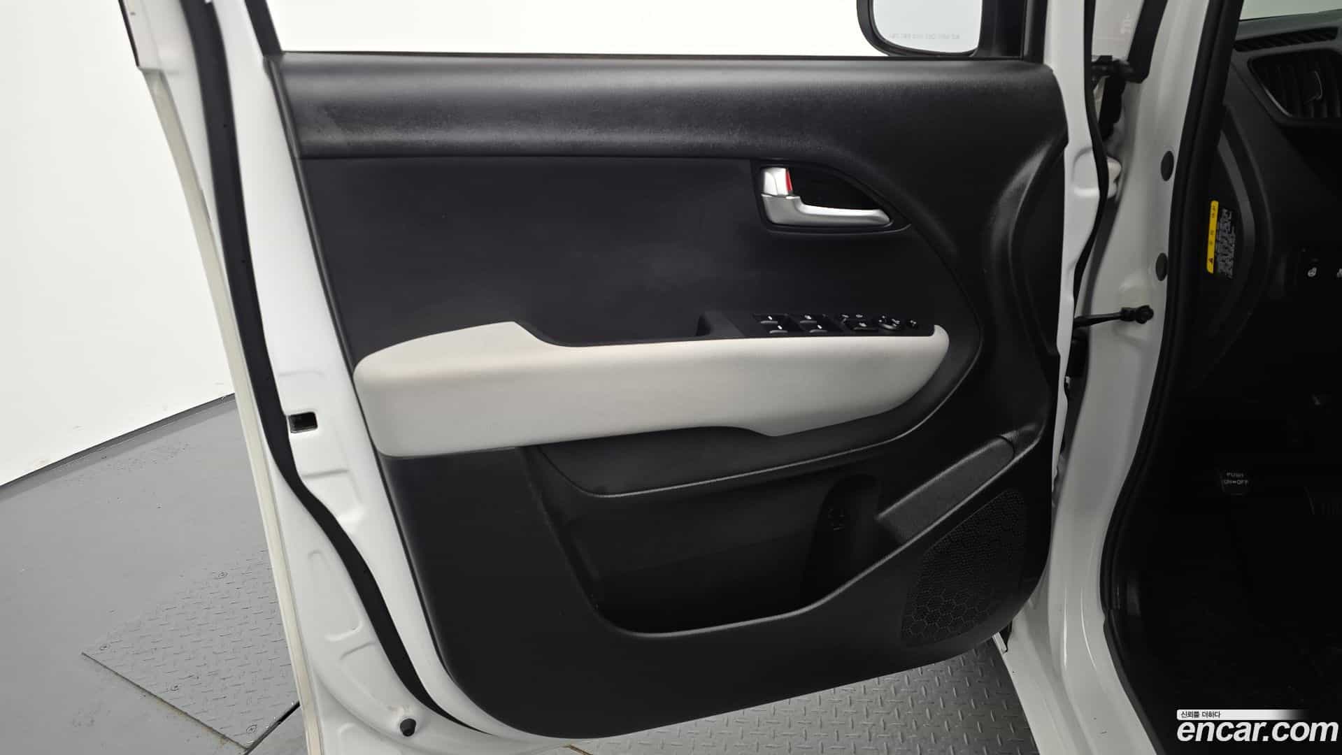 RAY Kia 2023.5-INNER-034