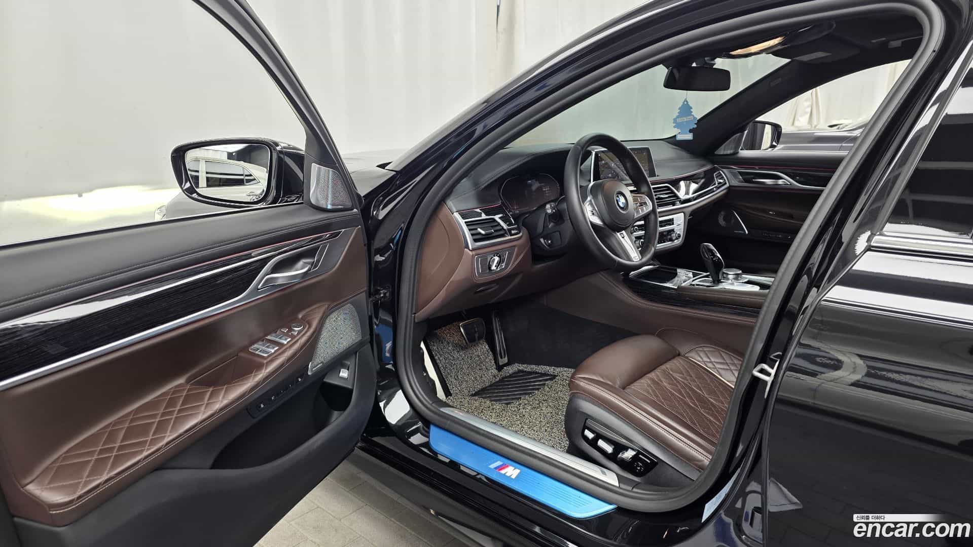 7-Series BMW 2022.3-INNER-010