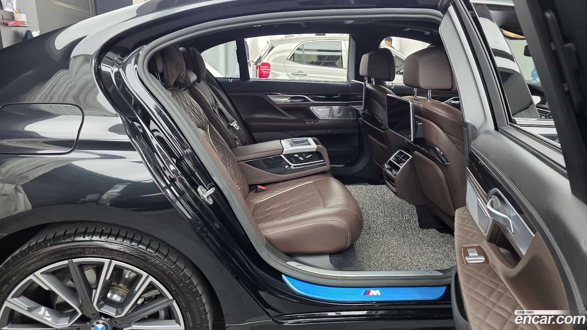 7-Series BMW 2022.3-OPTION-016