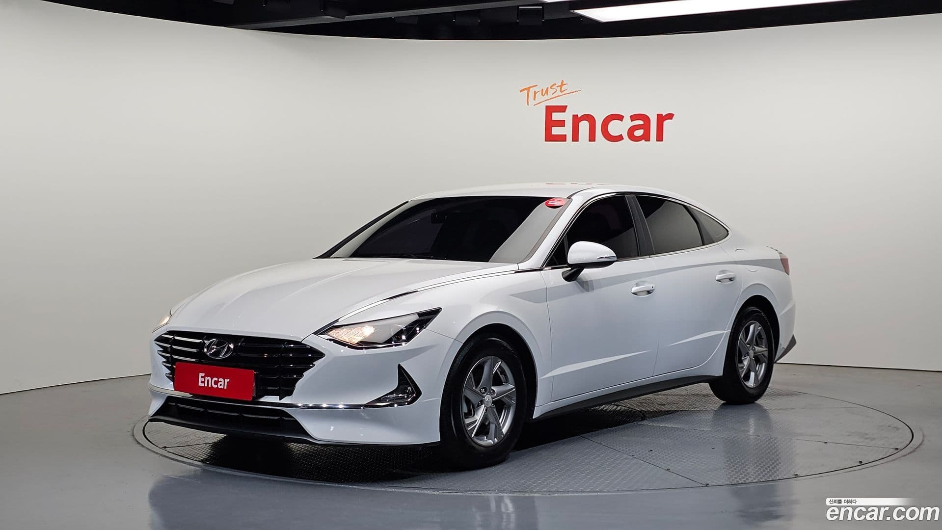 Main__Slider__Photo:Sonata Hyundai 2019.4-0