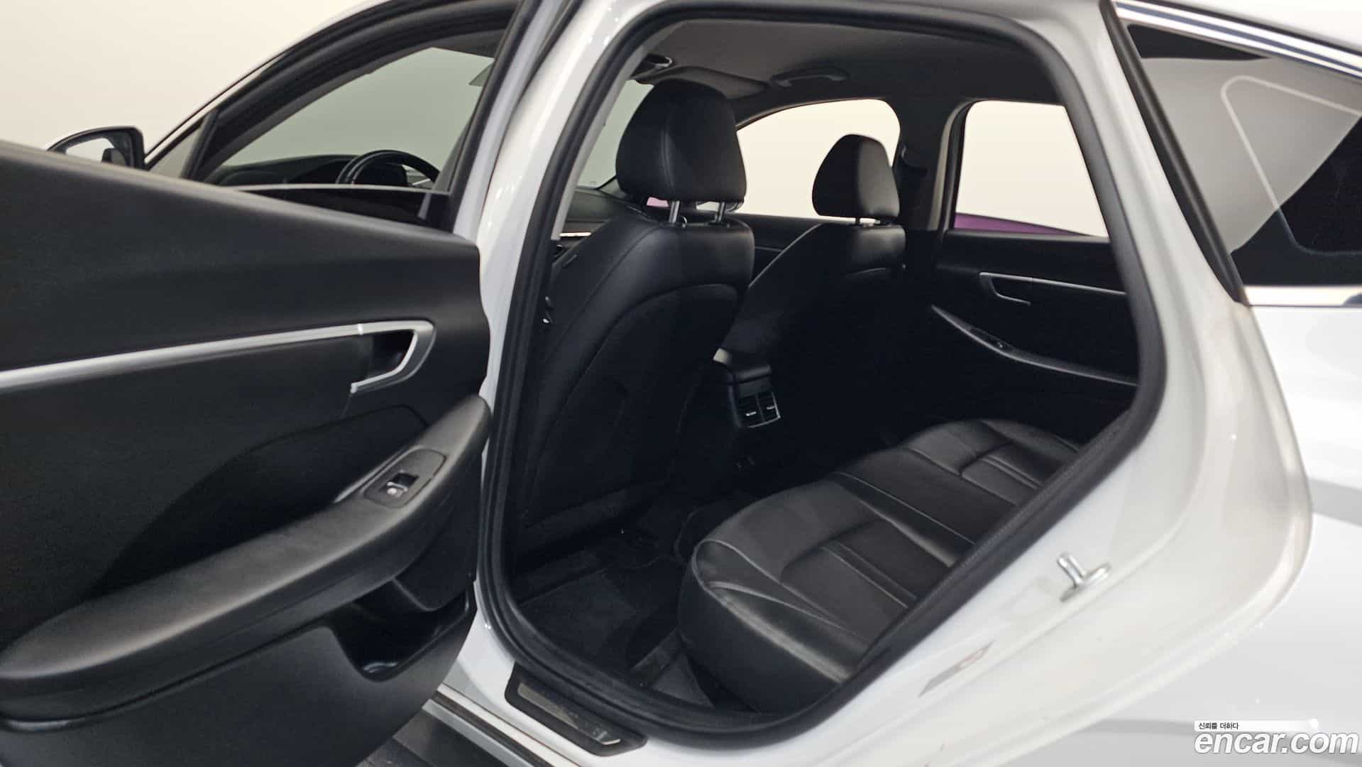 Sonata Hyundai 2019.4-OPTION-015