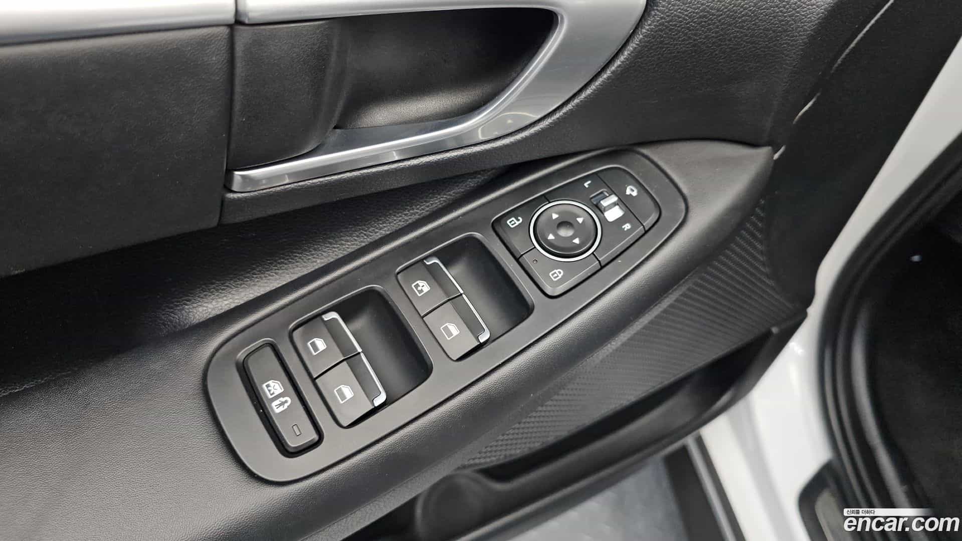 Sonata Hyundai 2019.4-OPTION-017
