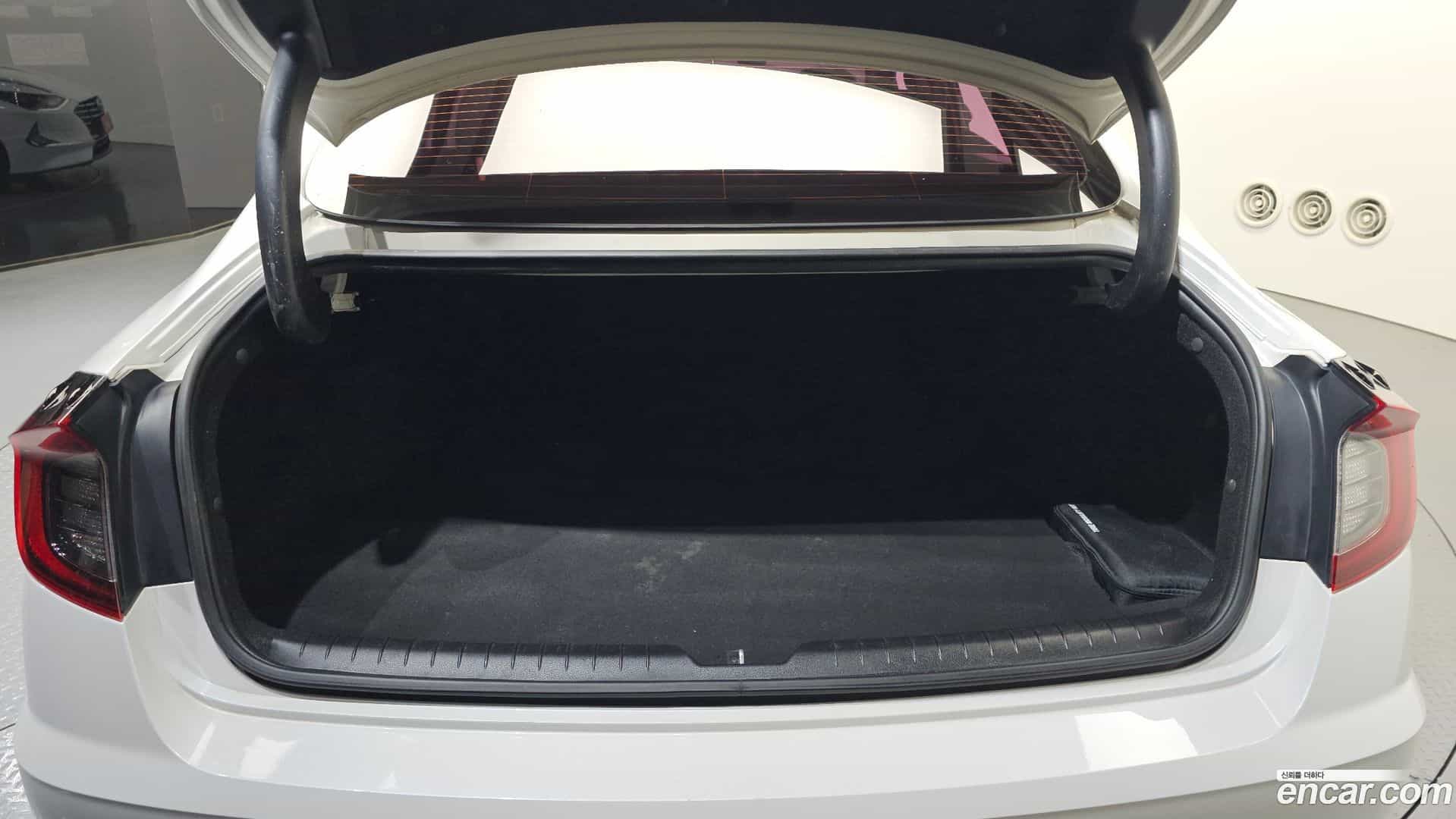Sonata Hyundai 2019.4-OPTION-044
