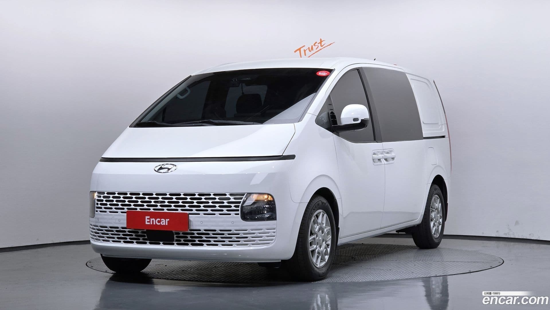 Main__Slider__Photo:Staria Hyundai 2022.2-0