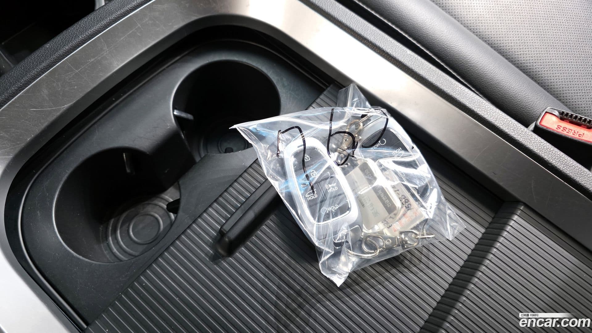 Main__Slider__Photo:Staria Hyundai 2022.2-15