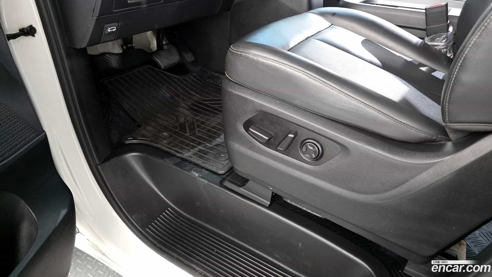 Staria Hyundai 2022.2-OPTION-049