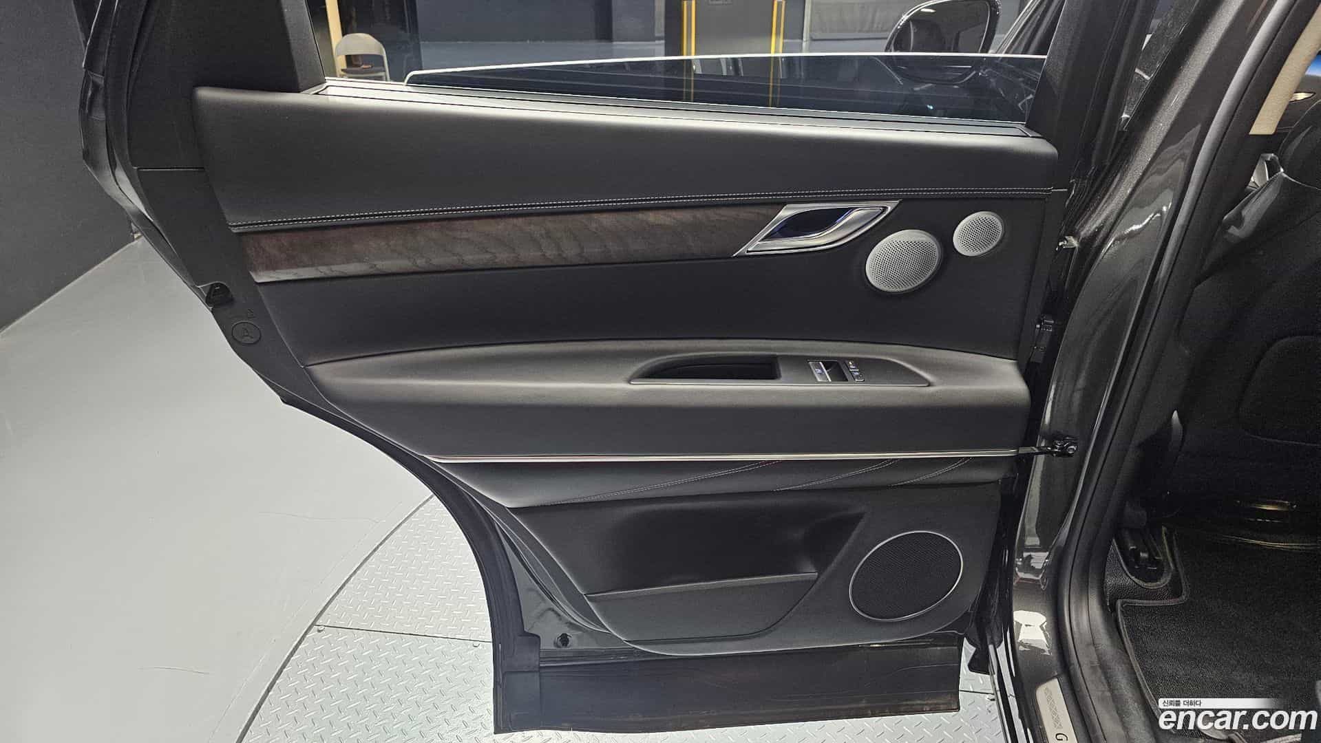 GV80 Genesis 2023.11-INNER-035