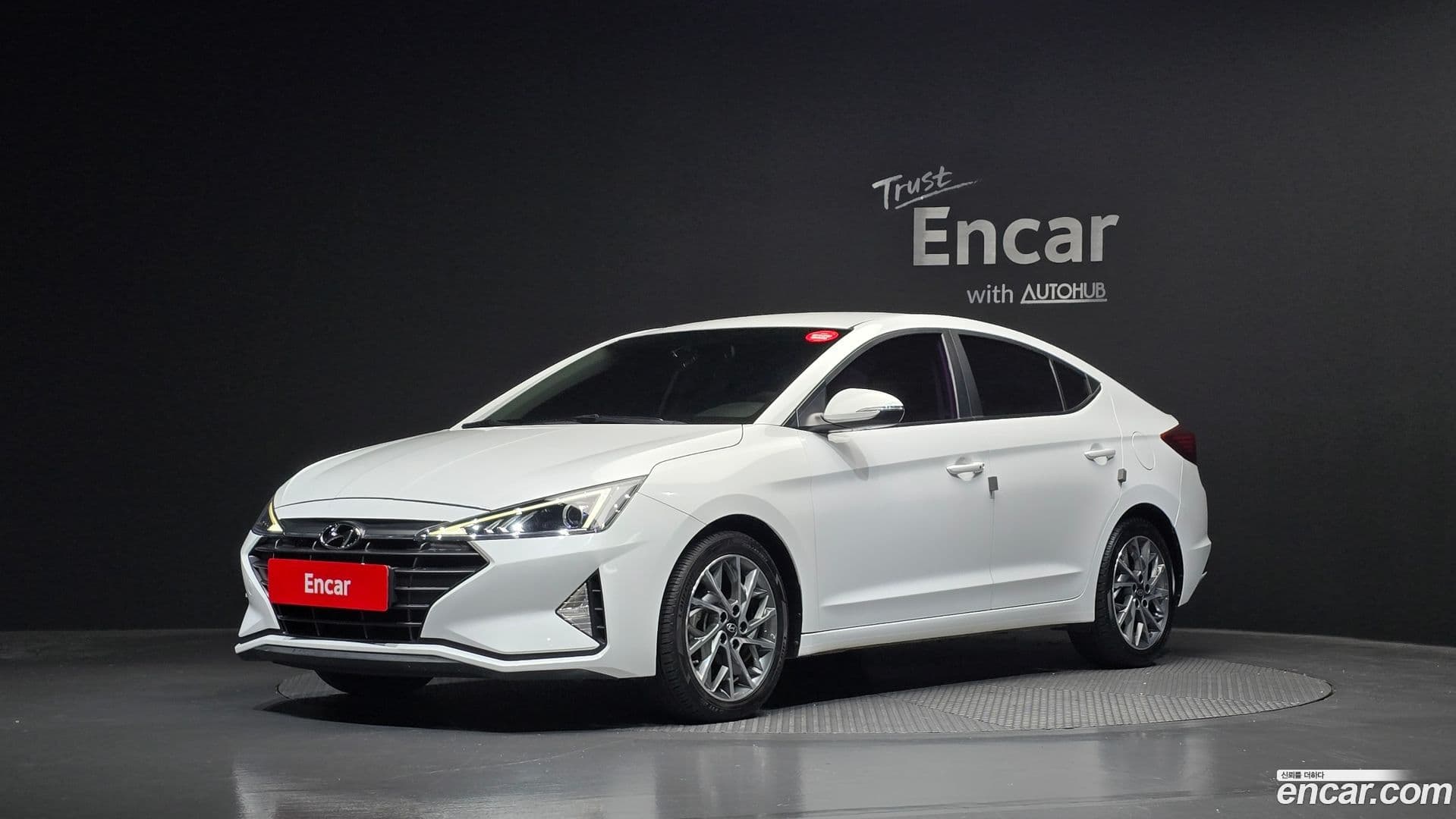 Main__Slider__Photo:AVANTE Hyundai 2019.0-0