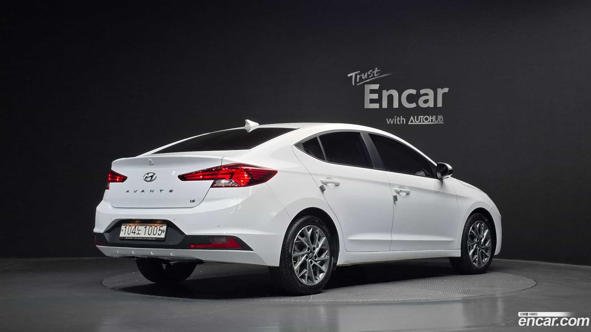 AVANTE Hyundai 2019.0-OUTER-002