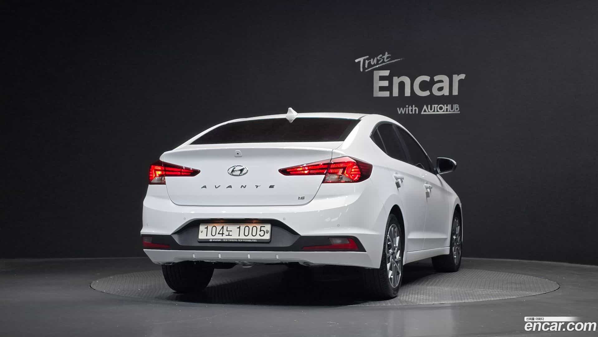 AVANTE Hyundai 2019.0-OUTER-004