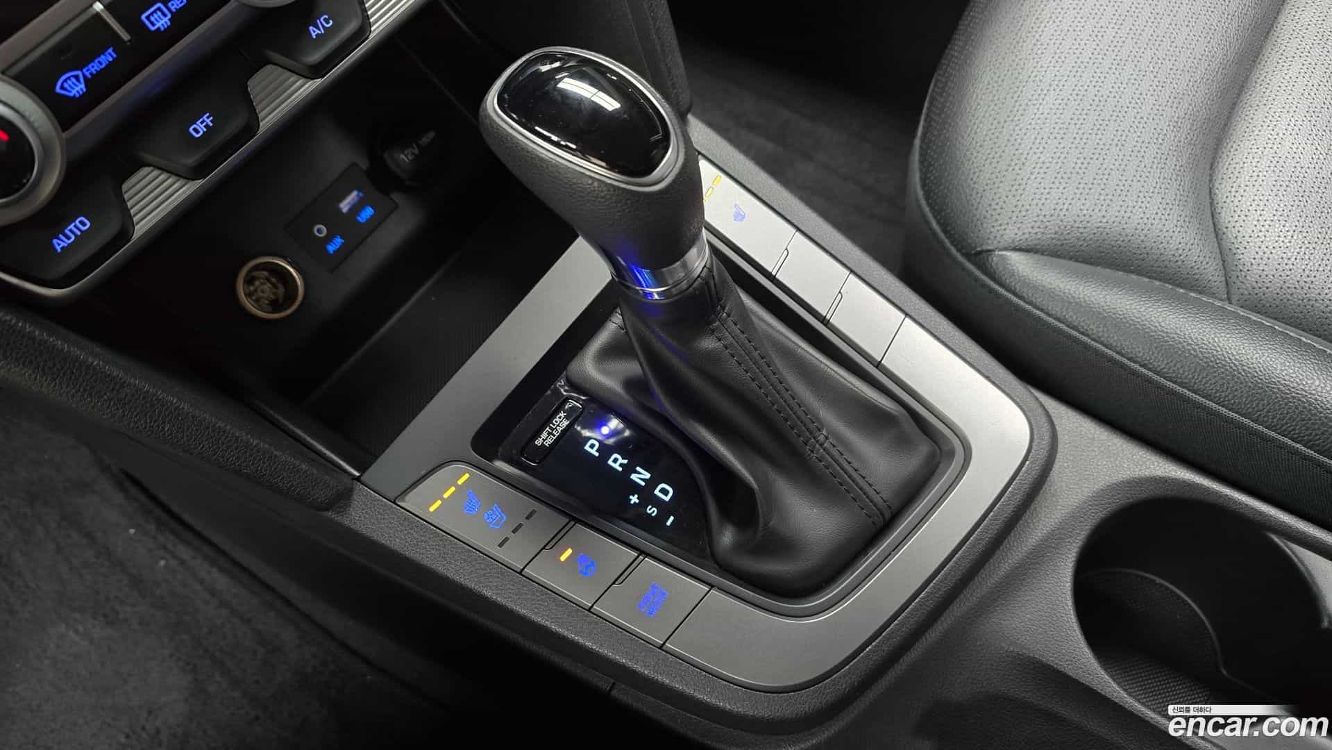 AVANTE Hyundai 2019.0-INNER-009