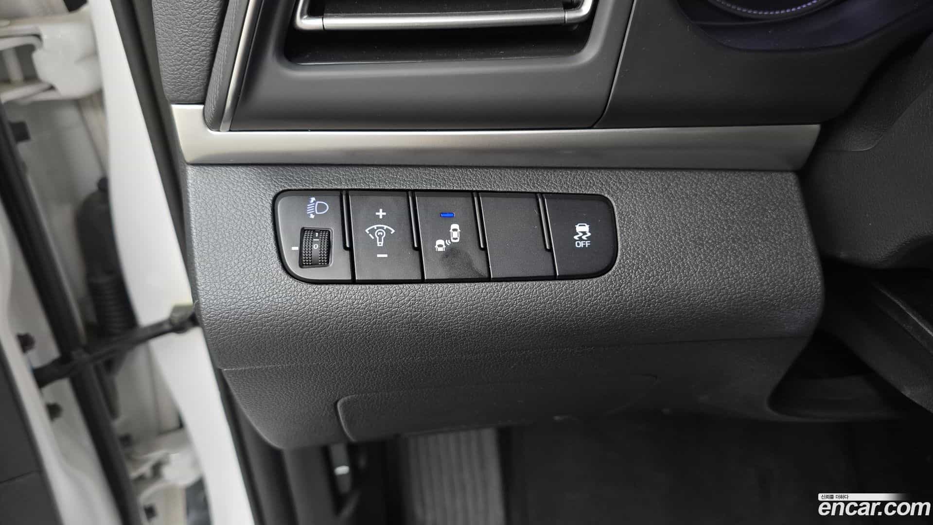 AVANTE Hyundai 2019.0-OPTION-019