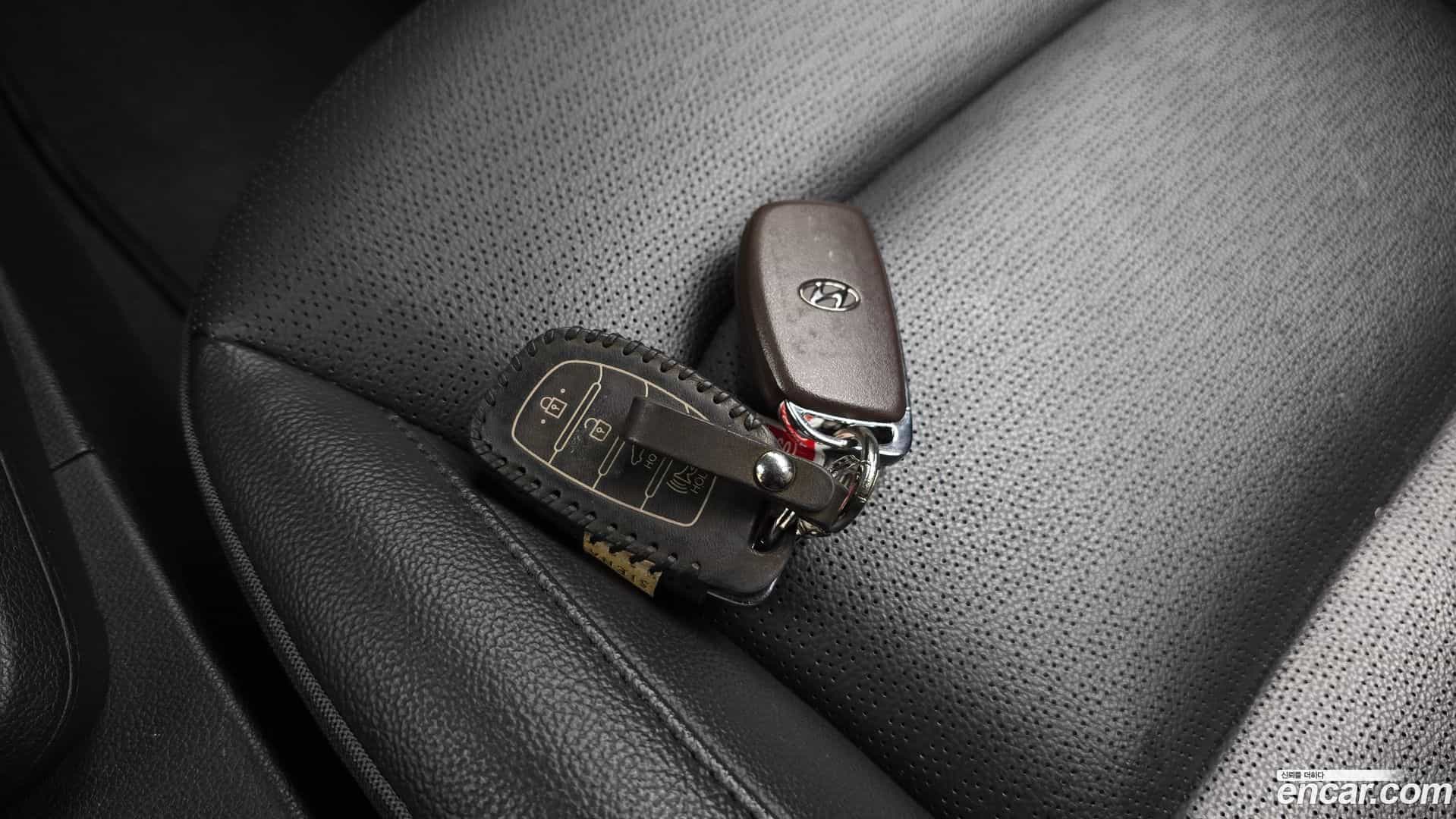AVANTE Hyundai 2019.0-OPTION-020