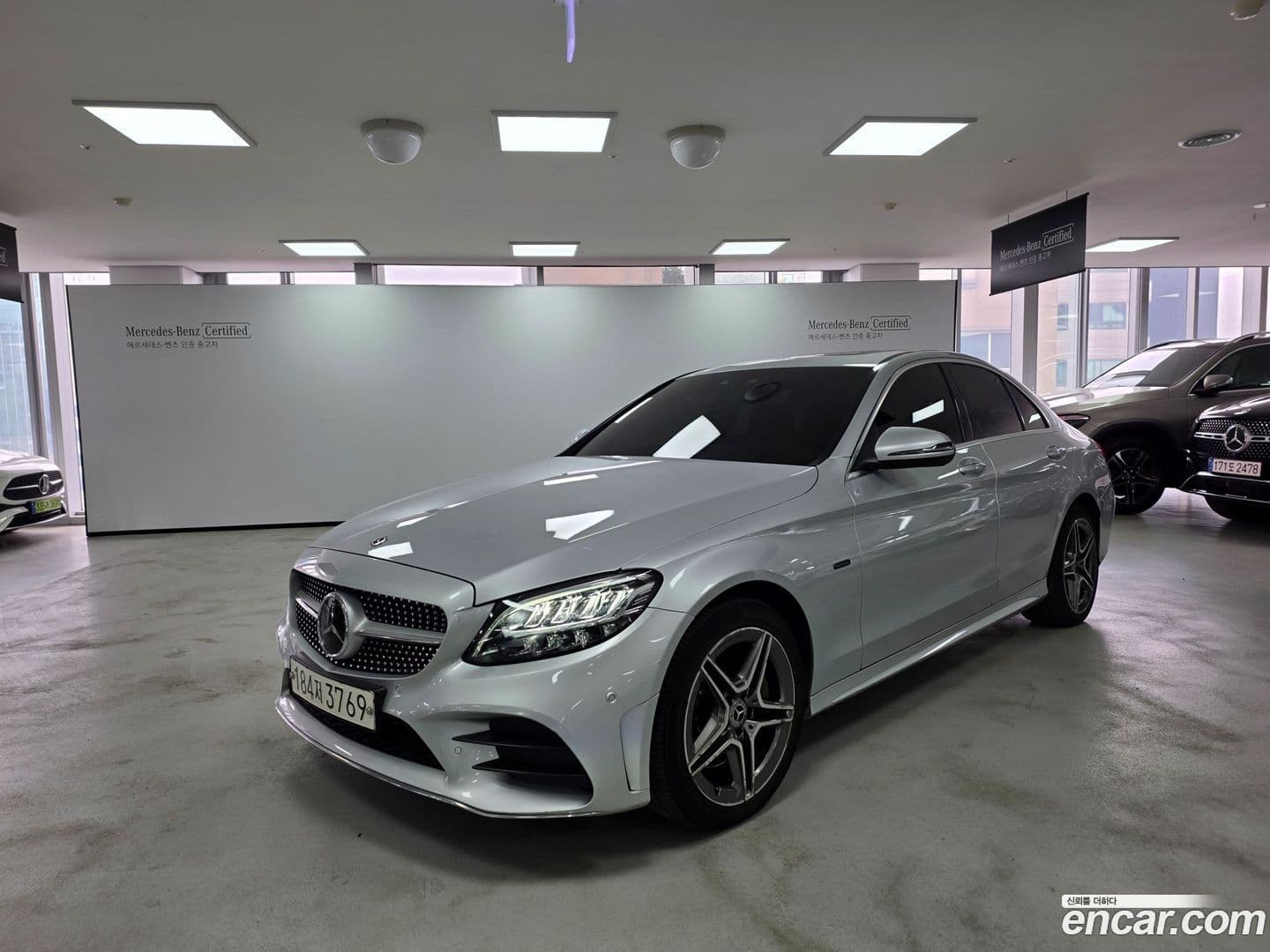 Main__Slider__Photo:C-Class Mercedes-Benz 2020.11-0