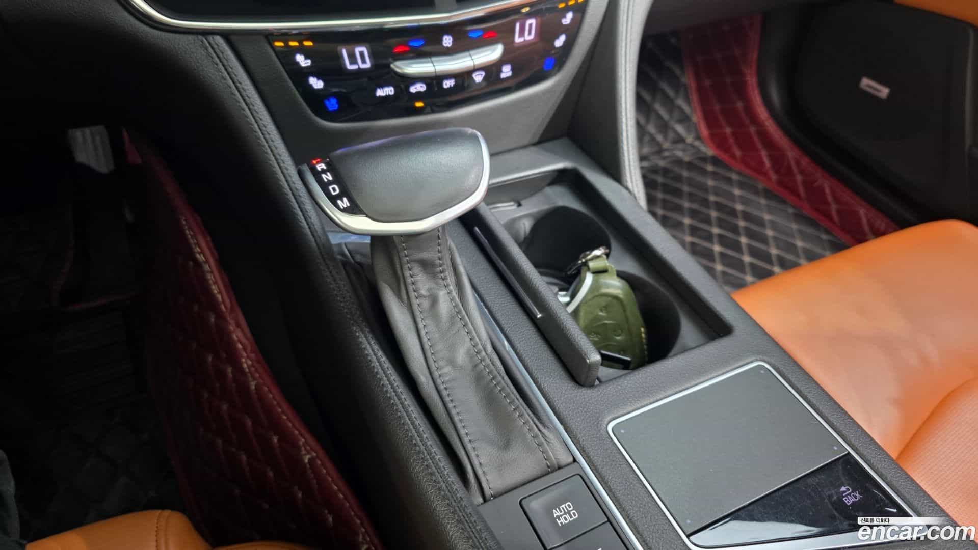 CT6 Cadillac 2018.2-INNER-009