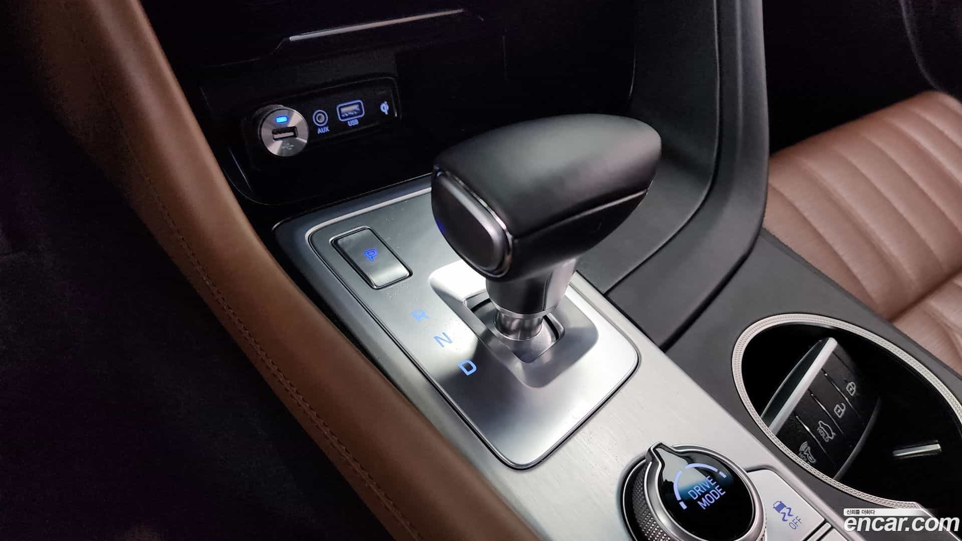 G70 Genesis 2019.1-INNER-009