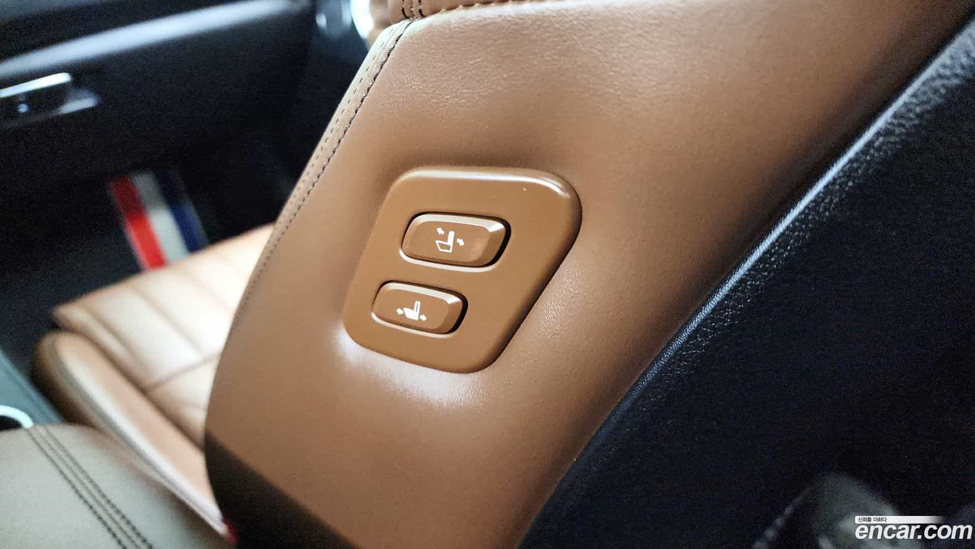 G70 Genesis 2019.1-INNER-036