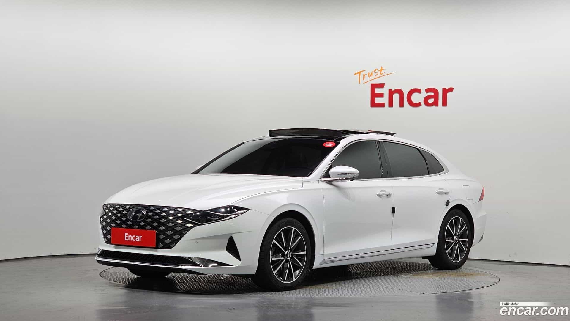Grandeur Hyundai 2022.2-OUTER-001