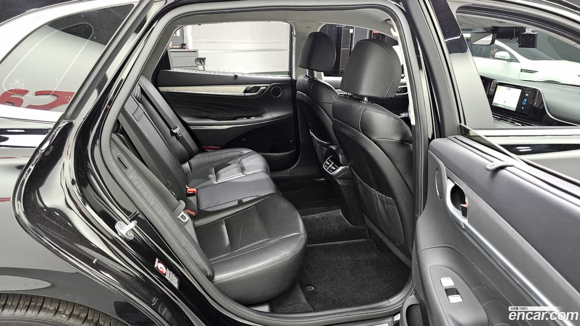 Grandeur Hyundai 2021.3-OPTION-016
