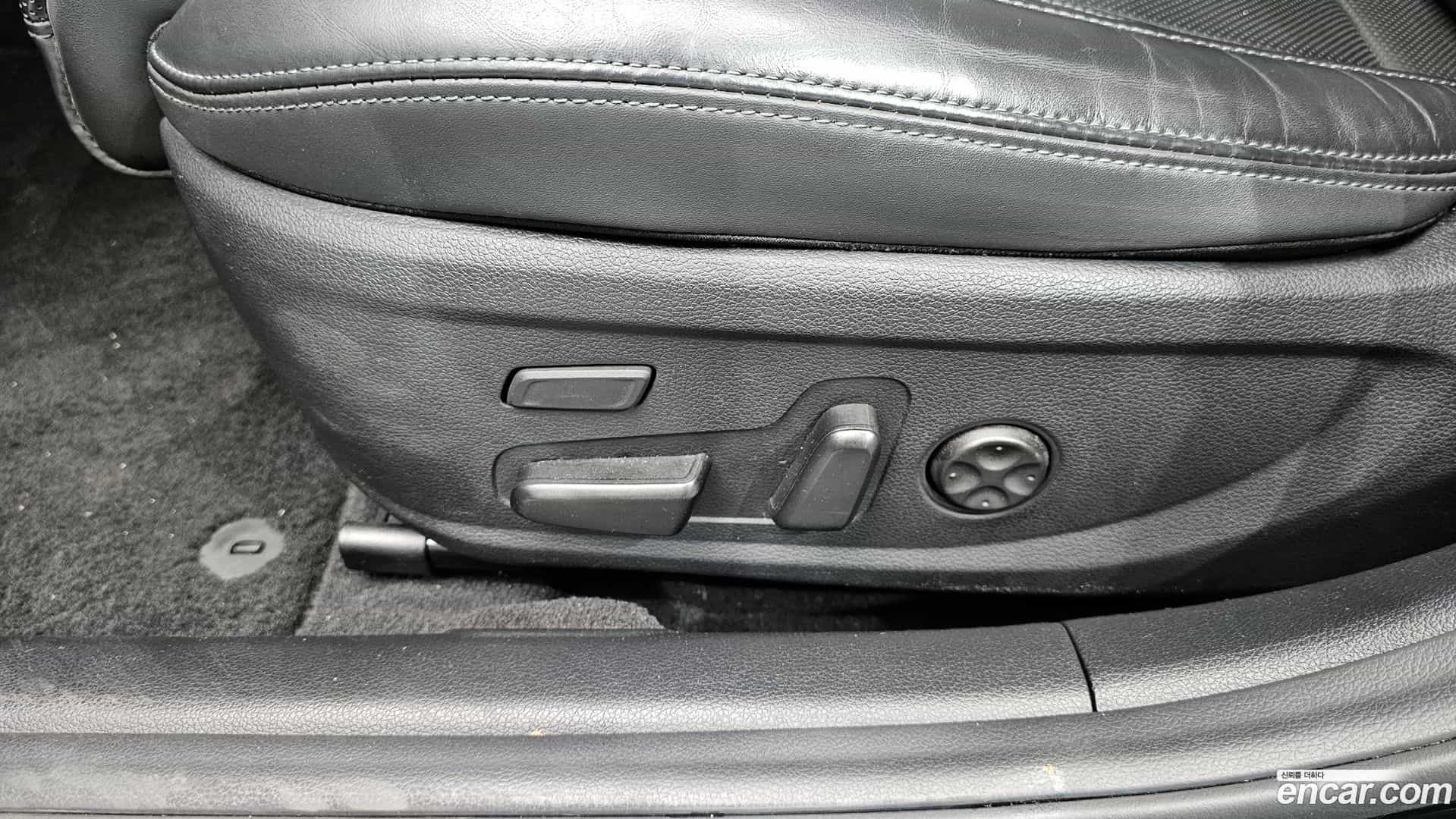 Grandeur Hyundai 2021.3-OPTION-045