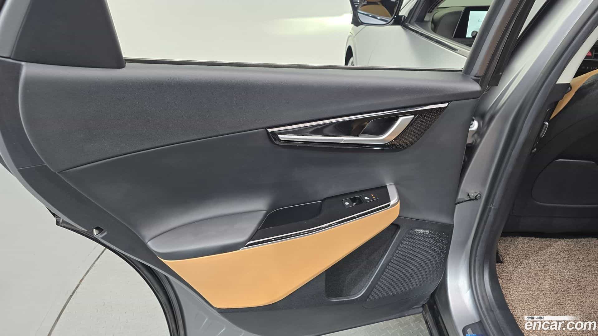EV6 Kia 2022.4-INNER-035