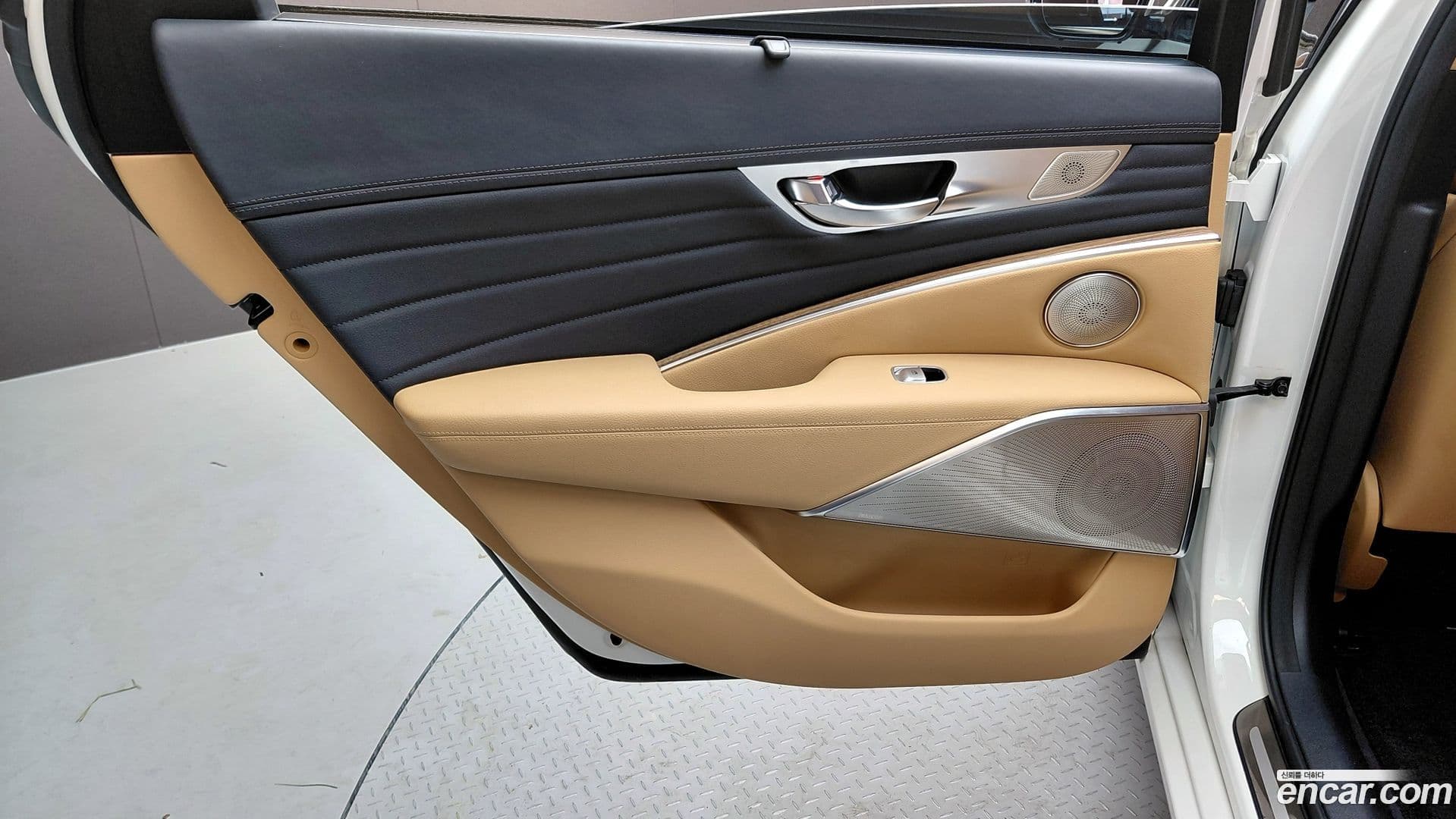 Main__Slider__Photo:K9 Kia 2022.5-24