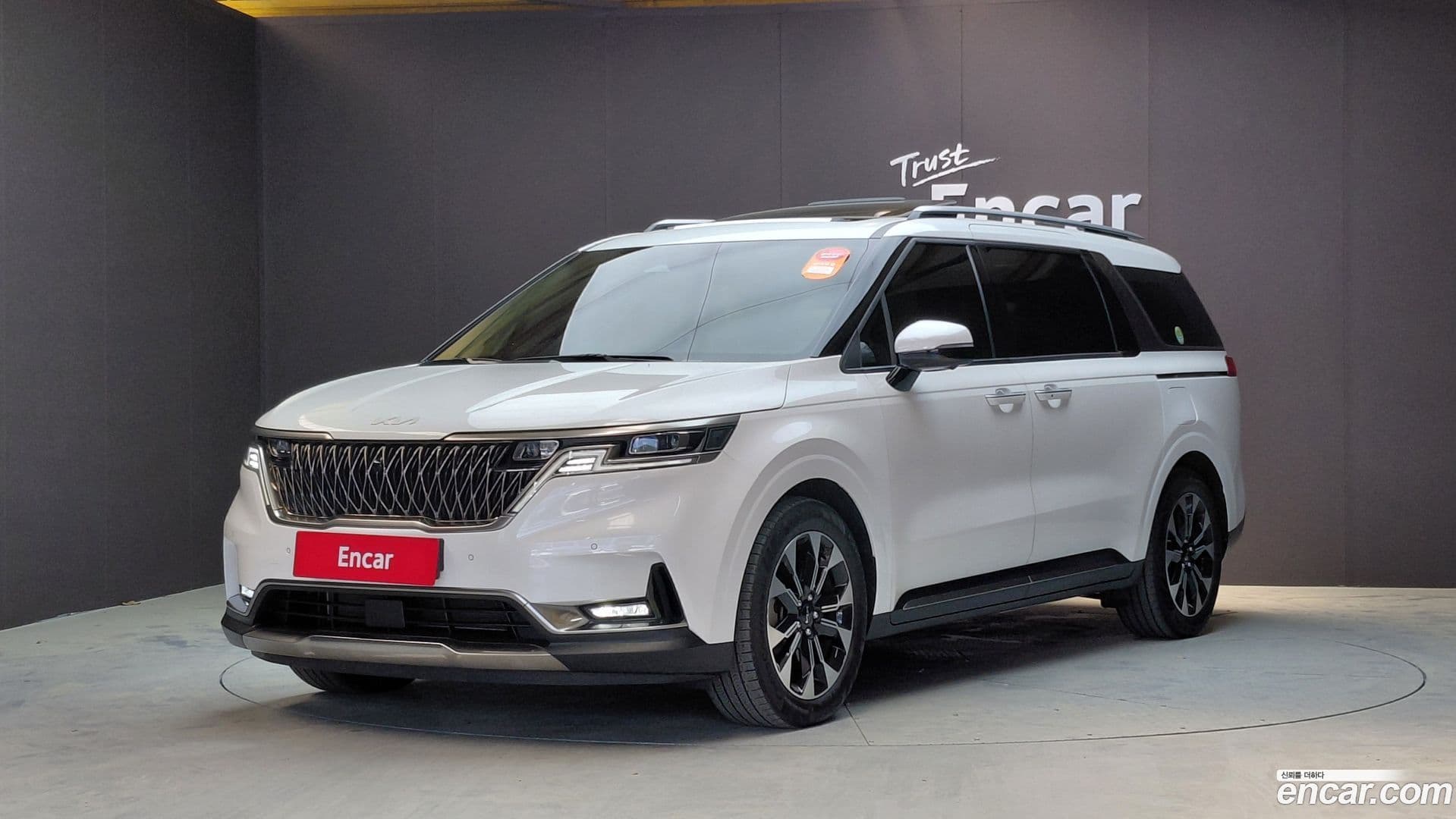 Main__Slider__Photo:Canival Kia 2022.4-0