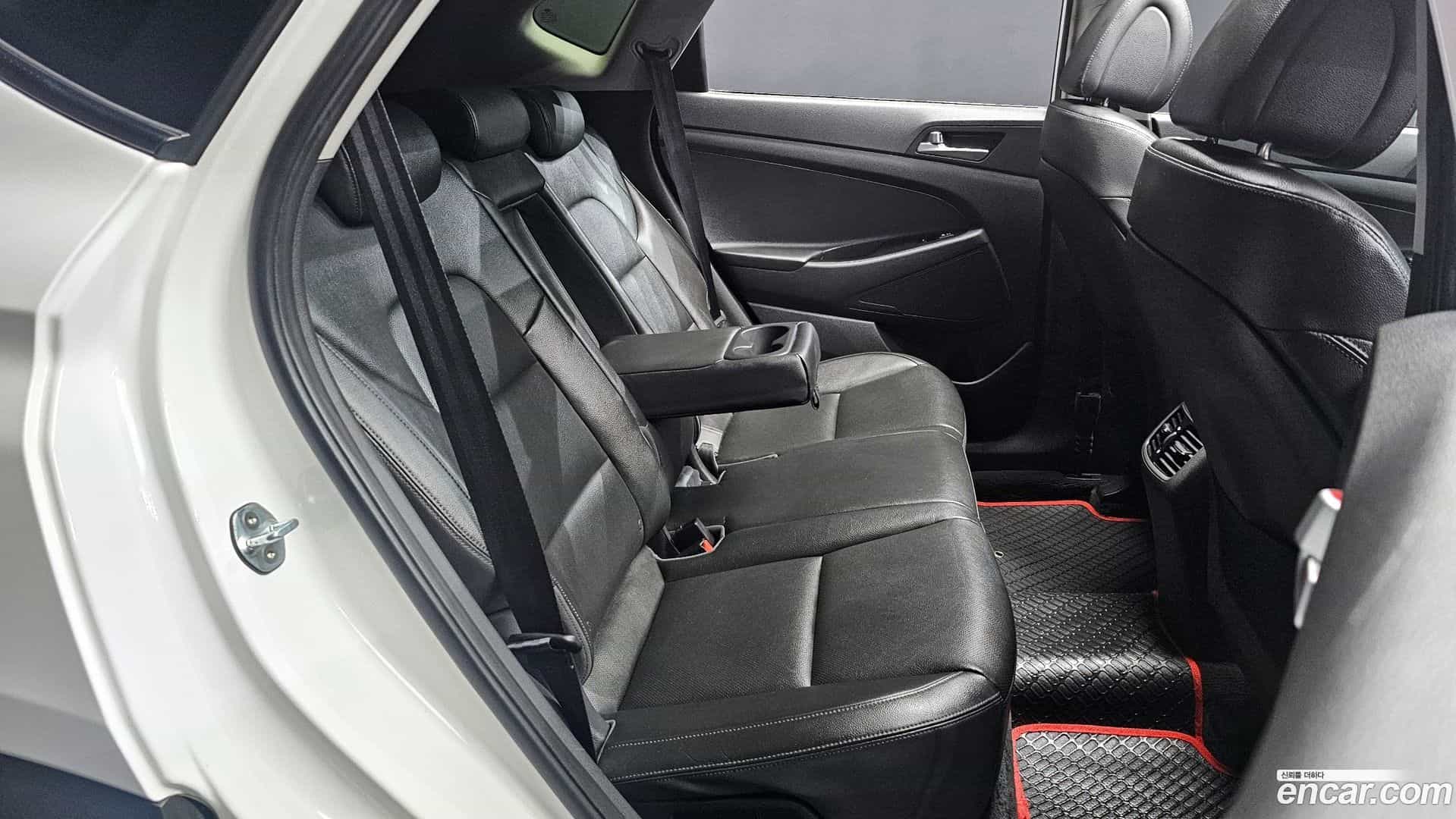 Tucson Hyundai 2016.3-OPTION-015