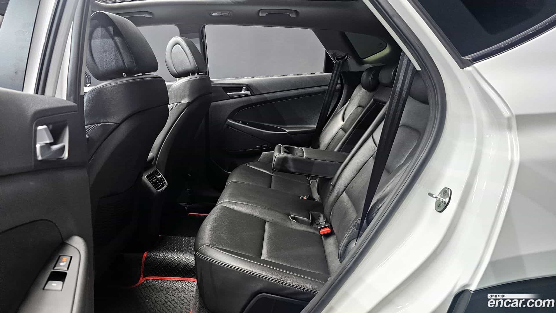 Tucson Hyundai 2016.3-OPTION-016