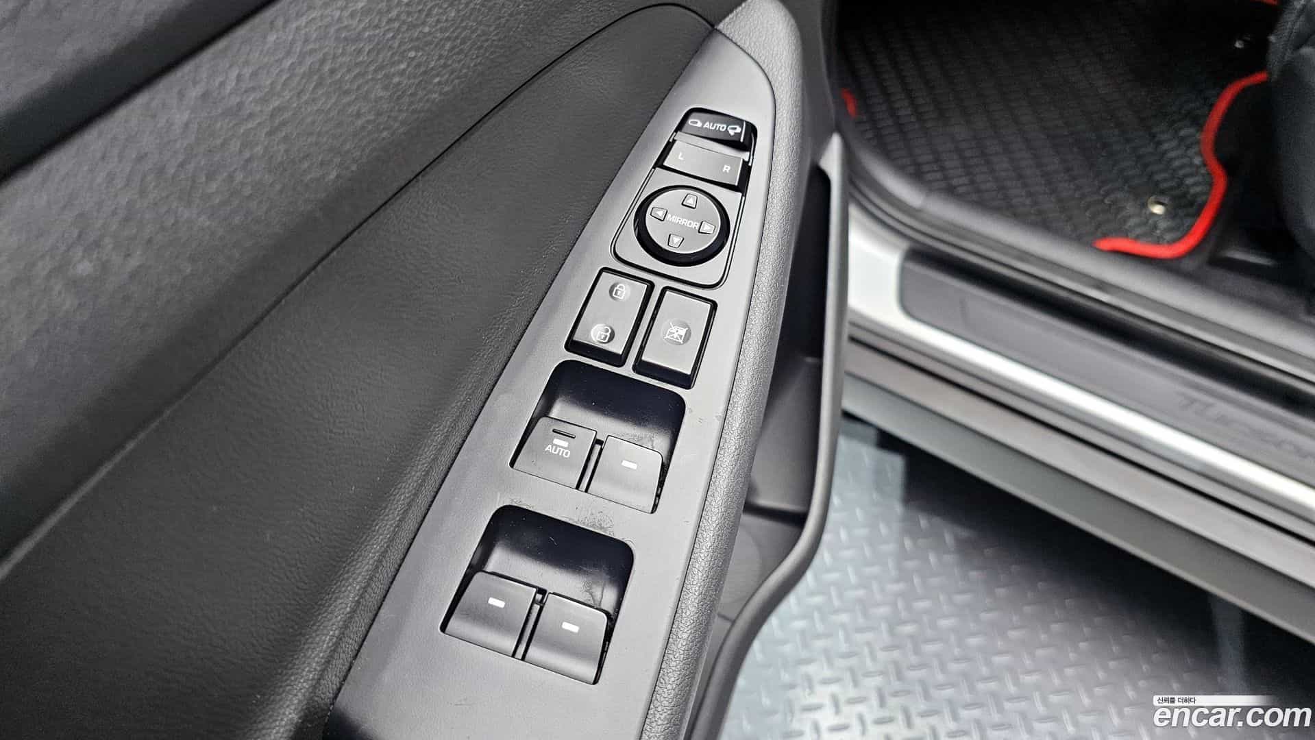 Tucson Hyundai 2016.3-OPTION-021