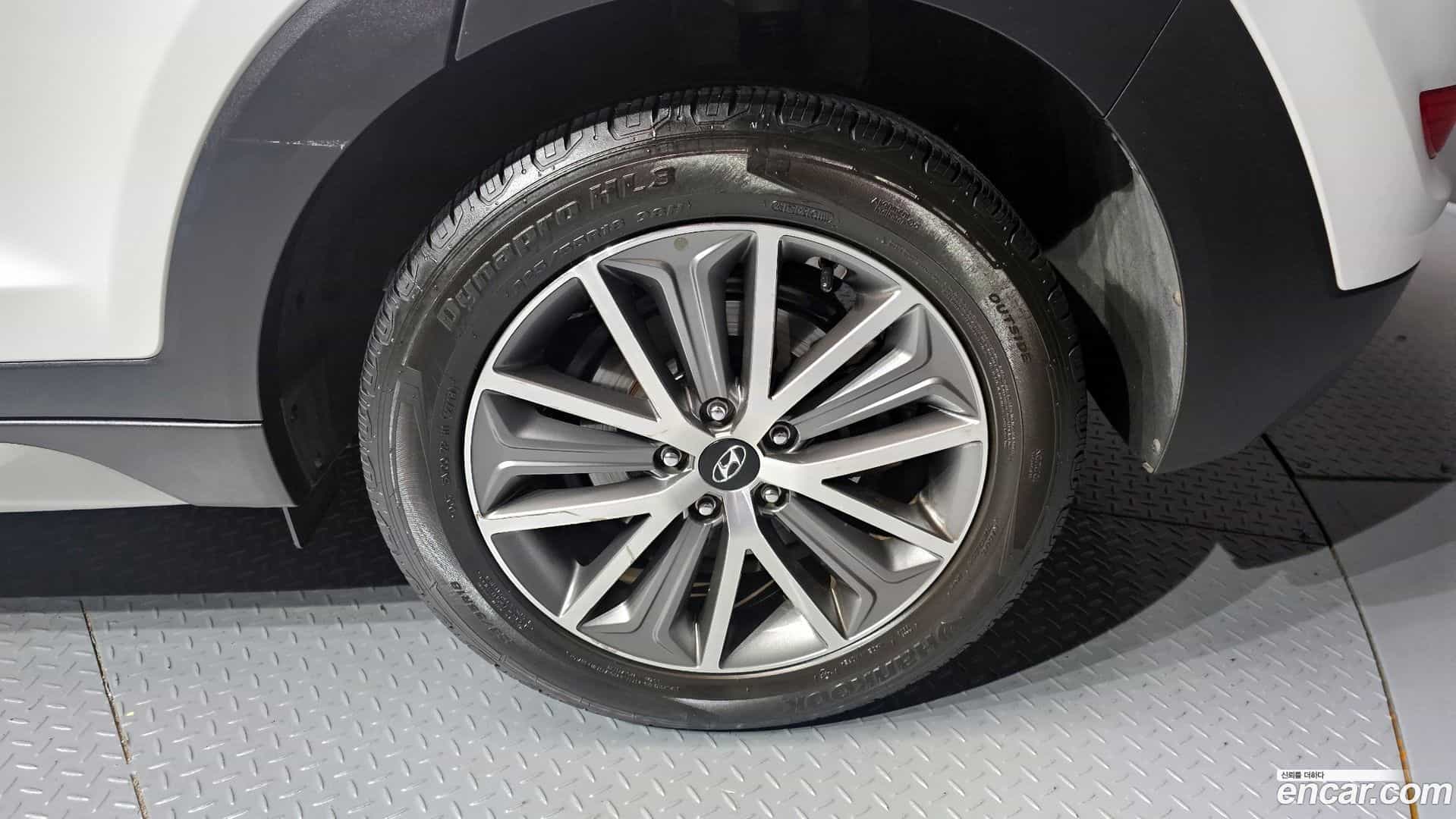 Tucson Hyundai 2016.3-OUTER-031