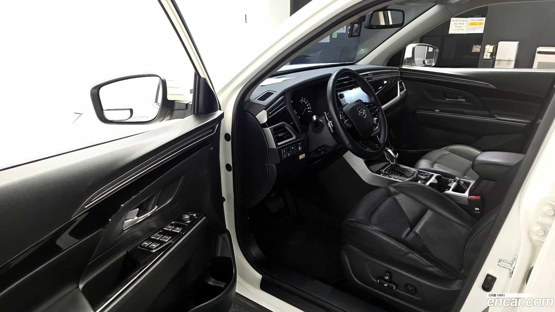 KORANDO KG Mobility 2022.0-INNER-010