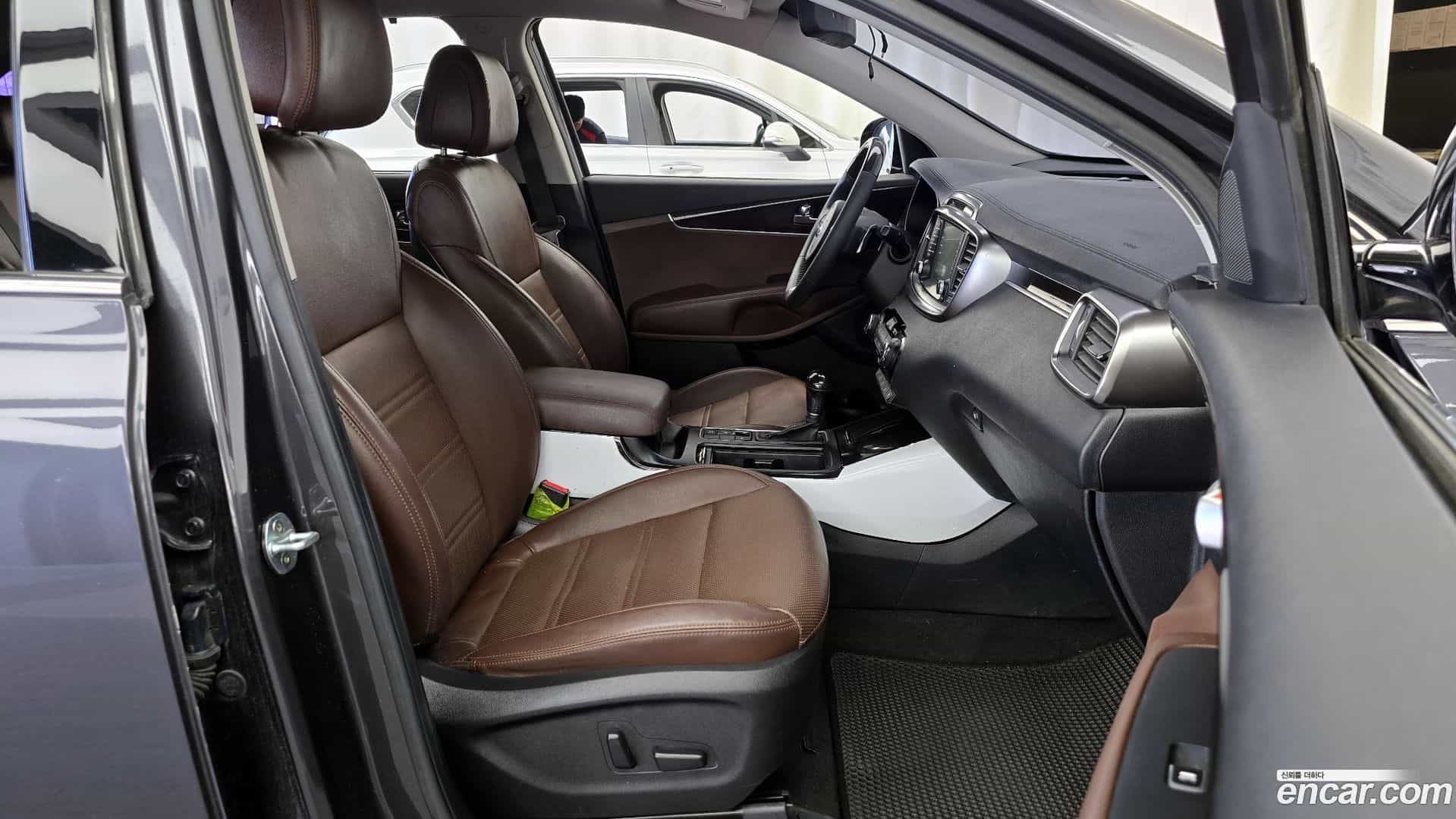 Sorento Kia 2016.9-INNER-036