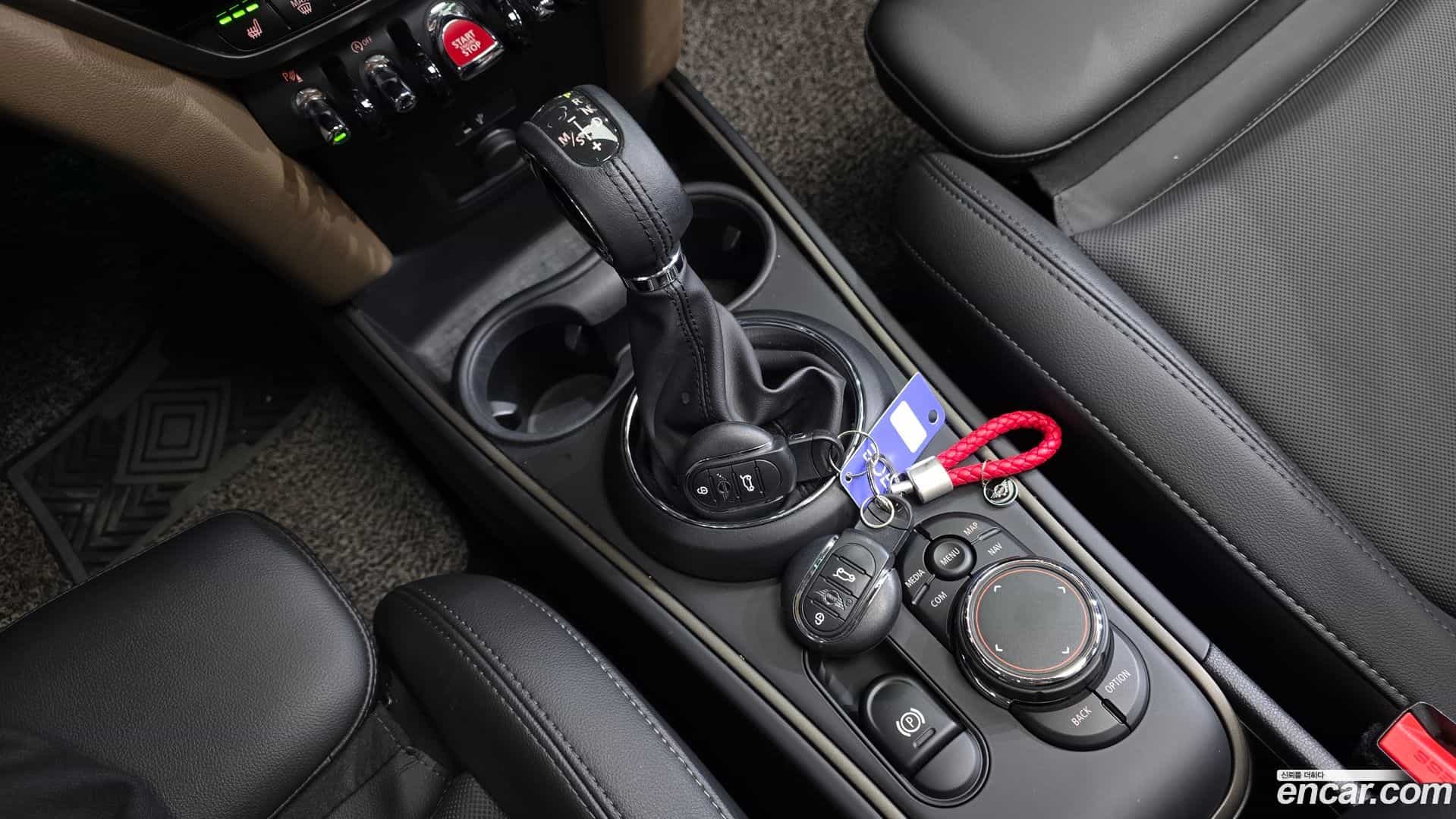 Countryman Mini 2019.8-INNER-009